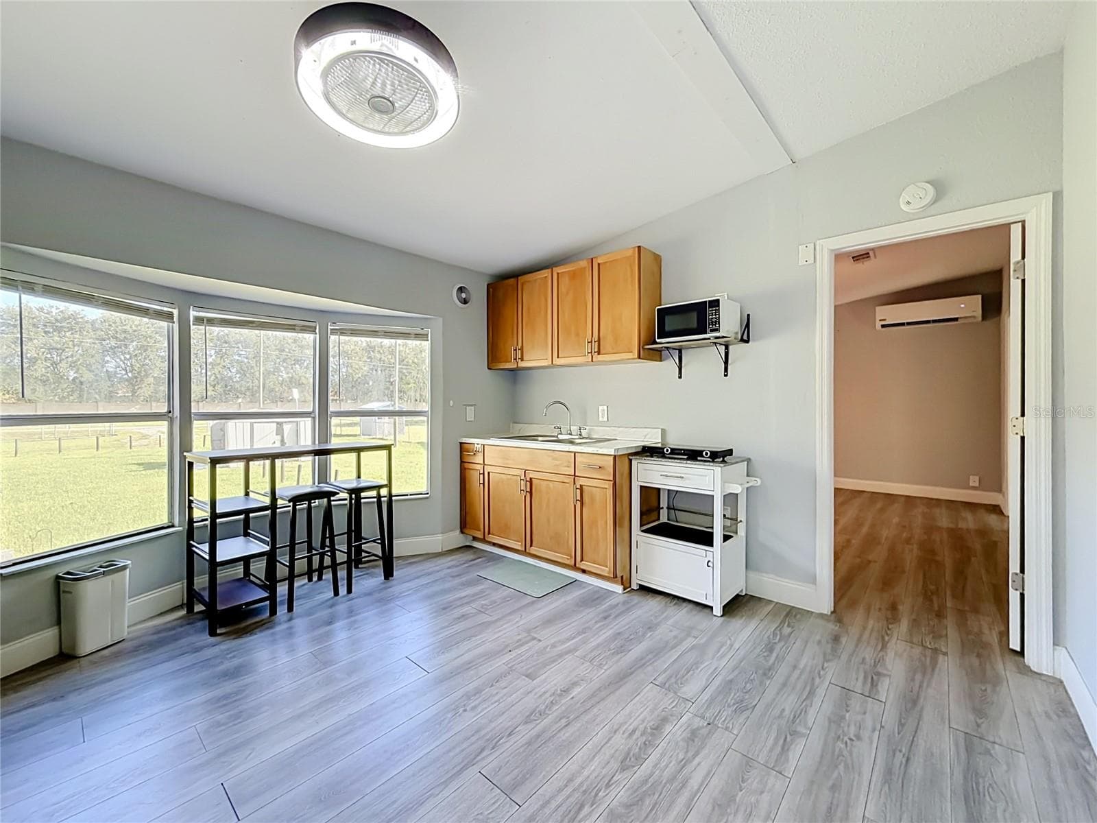 Manufactured Home at 18452 AMITYVILLE DR, ORLANDO, photo 26 of 46