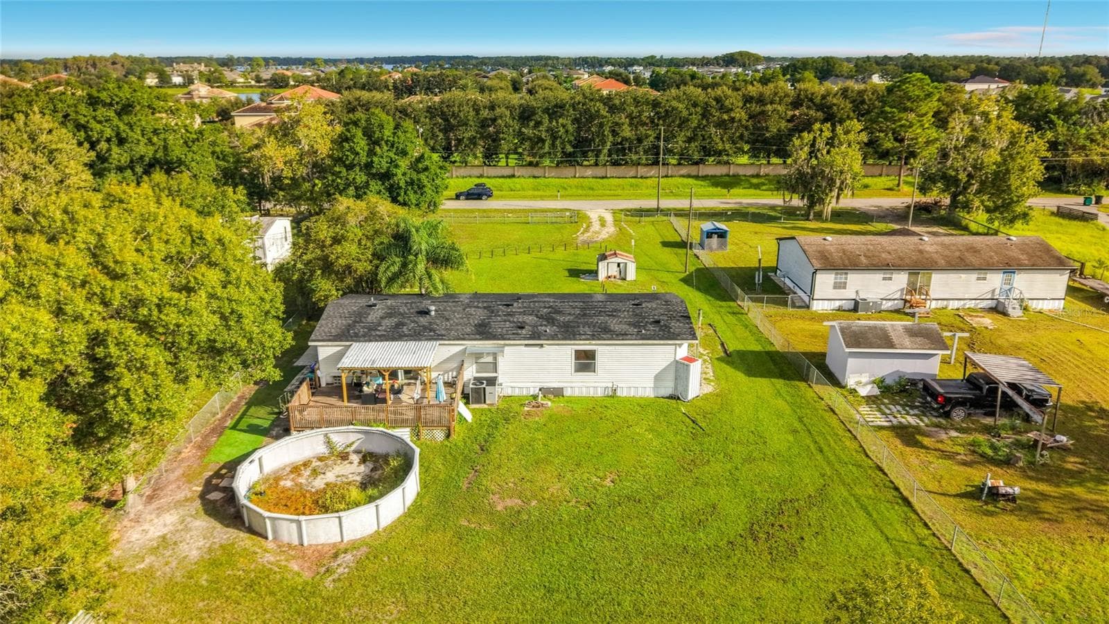 Manufactured Home at 18452 AMITYVILLE DR, ORLANDO, photo 38 of 46