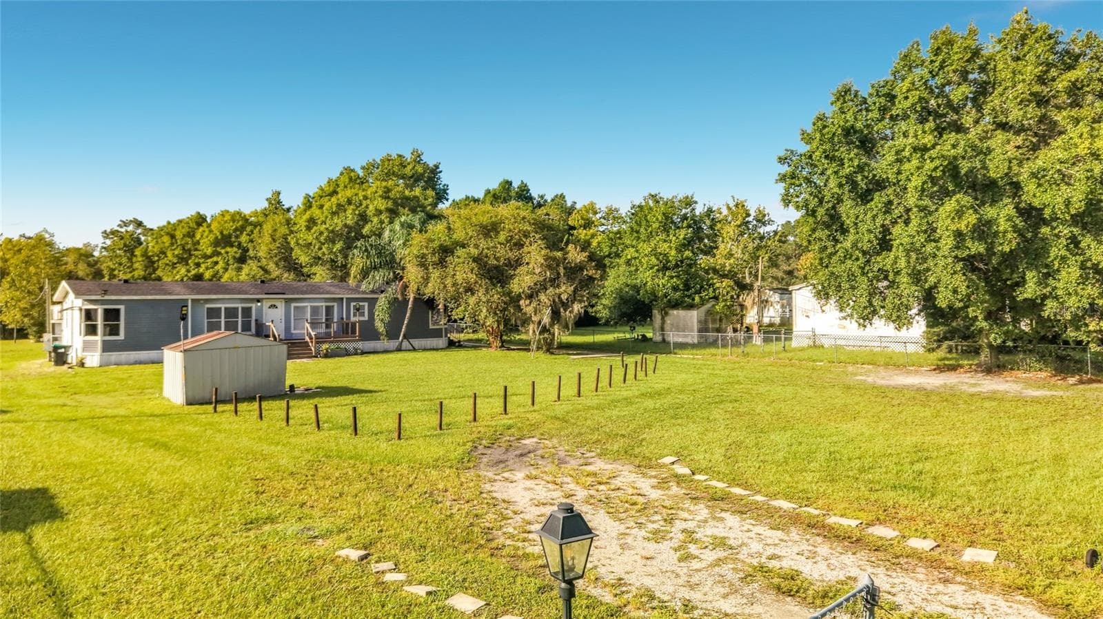 Manufactured Home at 18452 AMITYVILLE DR, ORLANDO, photo 45 of 46