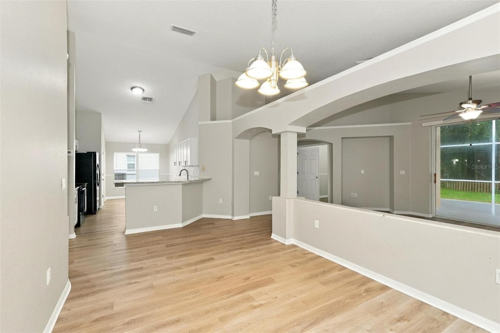 Single Family Residence at 8608 BUTTONBUSH CT, TAMPA, photo 11 of 43