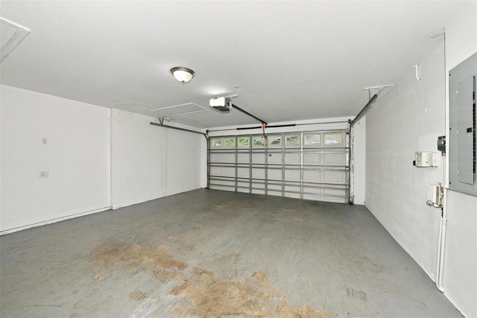 Single Family Residence at 8608 BUTTONBUSH CT, TAMPA, photo 36 of 43