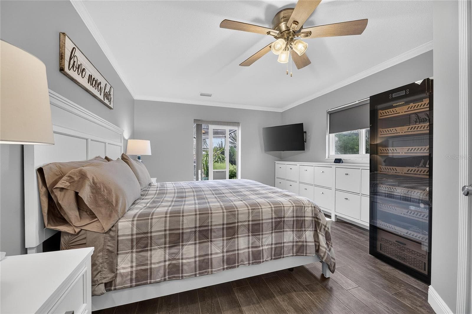 This Split Bedroom Floorplan Allows For Solitude In Your Spacious "Owner's Suite"! - 6510 SOLITAIRE PALM WAY, APOLLO BEACH