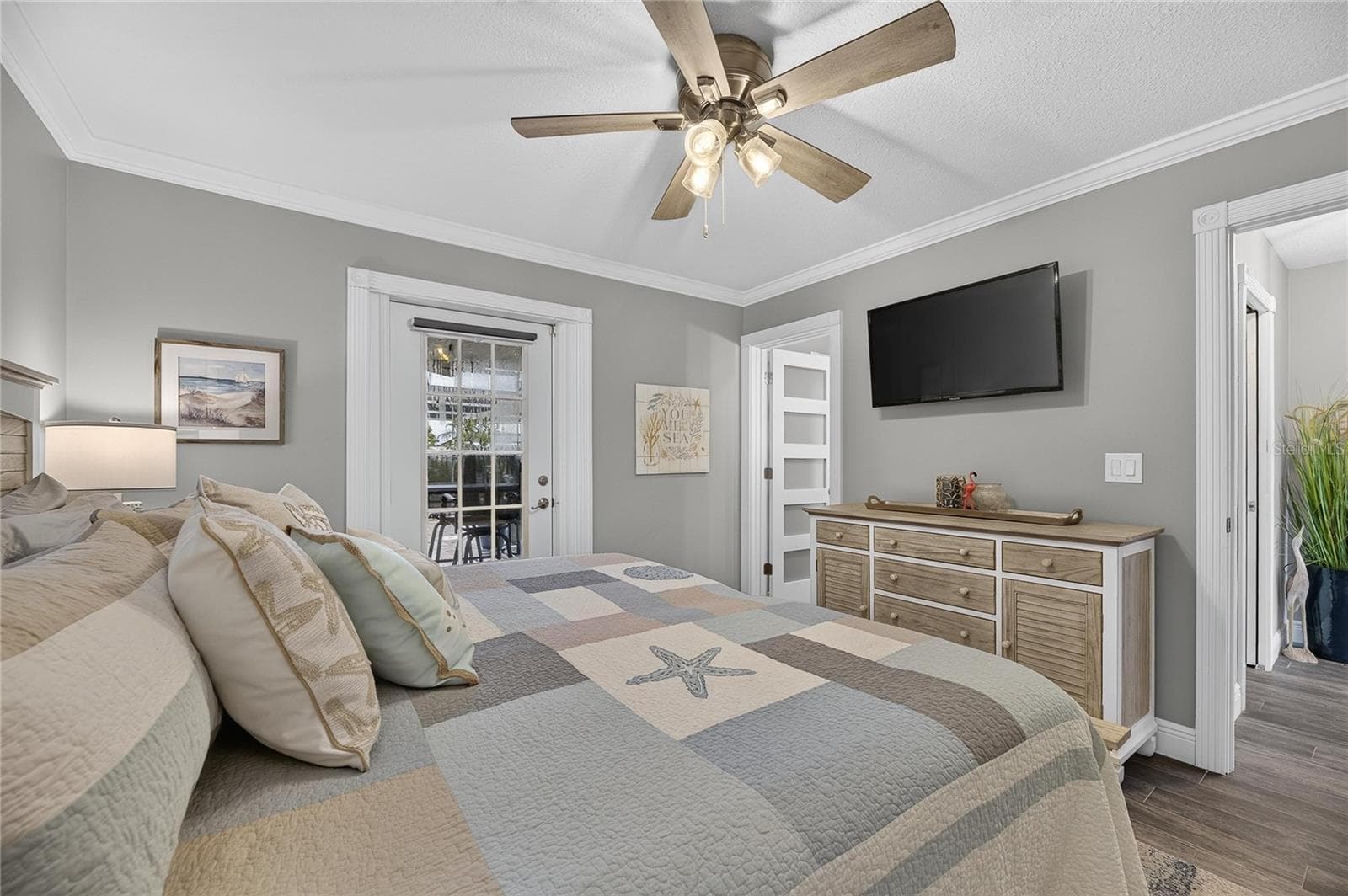What A Great Guest Suite, In-Law Suite, Or Young Adult's Bedroom! - 6510 SOLITAIRE PALM WAY, APOLLO BEACH