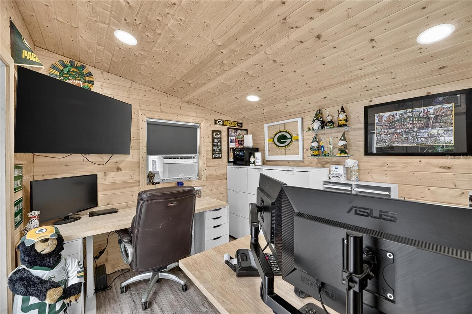 This Air Conditioned Office Space Is Extensively Wired For Today's Home Office & IT Needs! - 6510 SOLITAIRE PALM WAY, APOLLO BEACH