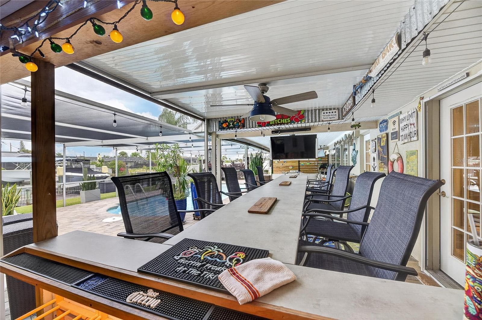Oh Yeah! You Can Hold One Heck Of A House-Warming Party! Or Any Kind Of Big Celebration Really! - 6510 SOLITAIRE PALM WAY, APOLLO BEACH