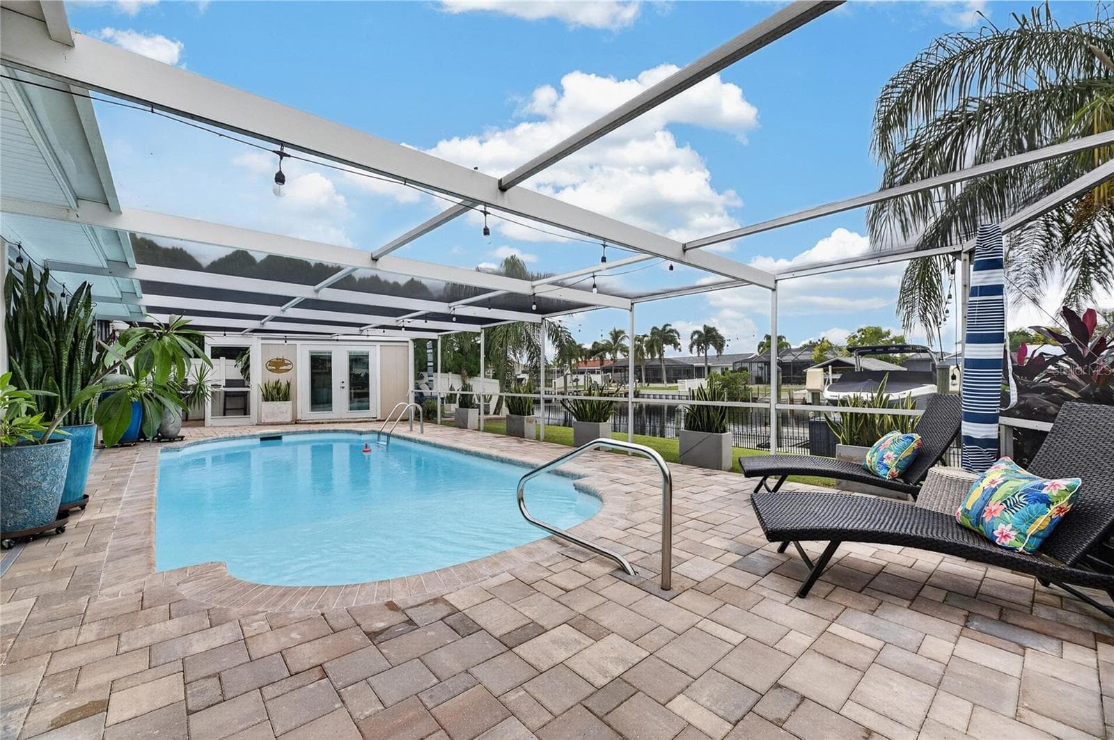 Large, 28' Long, Heated, Deep-End Pool For Your Leisure! Or You Could Exercise/Swim Laps If You Wanted! - 6510 SOLITAIRE PALM WAY, APOLLO BEACH