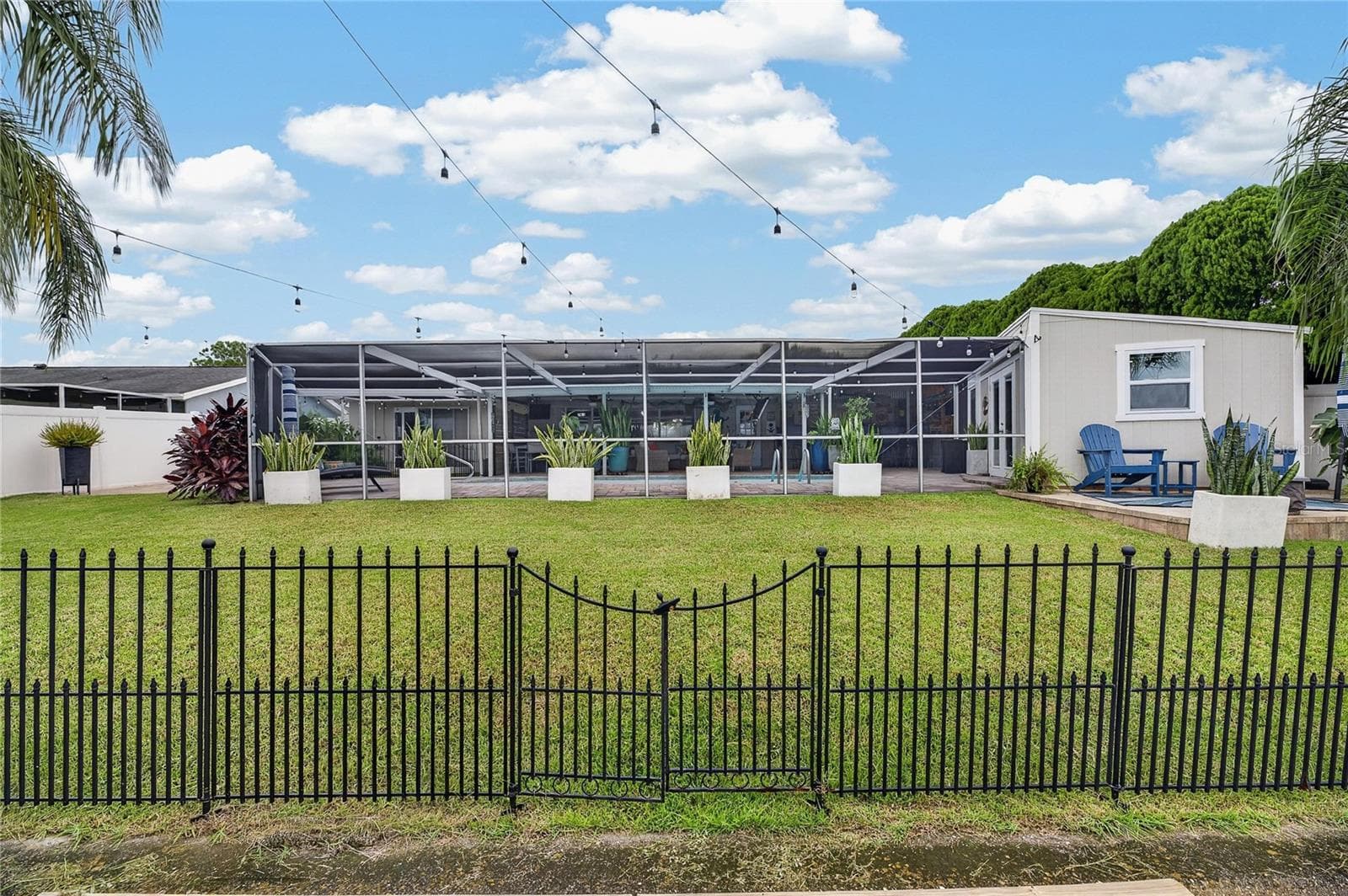 Know What's Different Here With This Pic Than A Lot Of Other Waterfront Apollo Beach Homes? Can You Guess? - 6510 SOLITAIRE PALM WAY, APOLLO BEACH
