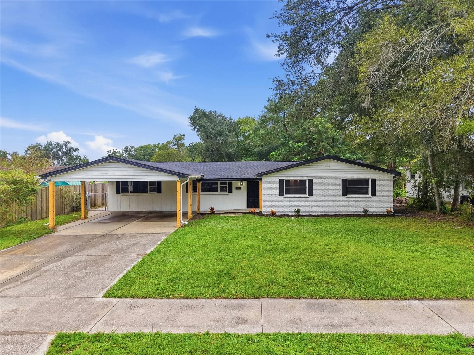 Single Family Residence at 3027 REDWOOD AVE, LAKELAND, photo 2 of 31