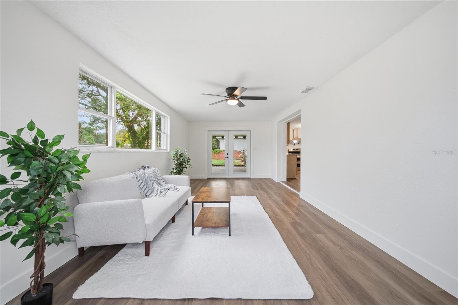 Single Family Residence at 3027 REDWOOD AVE, LAKELAND, photo 11 of 31