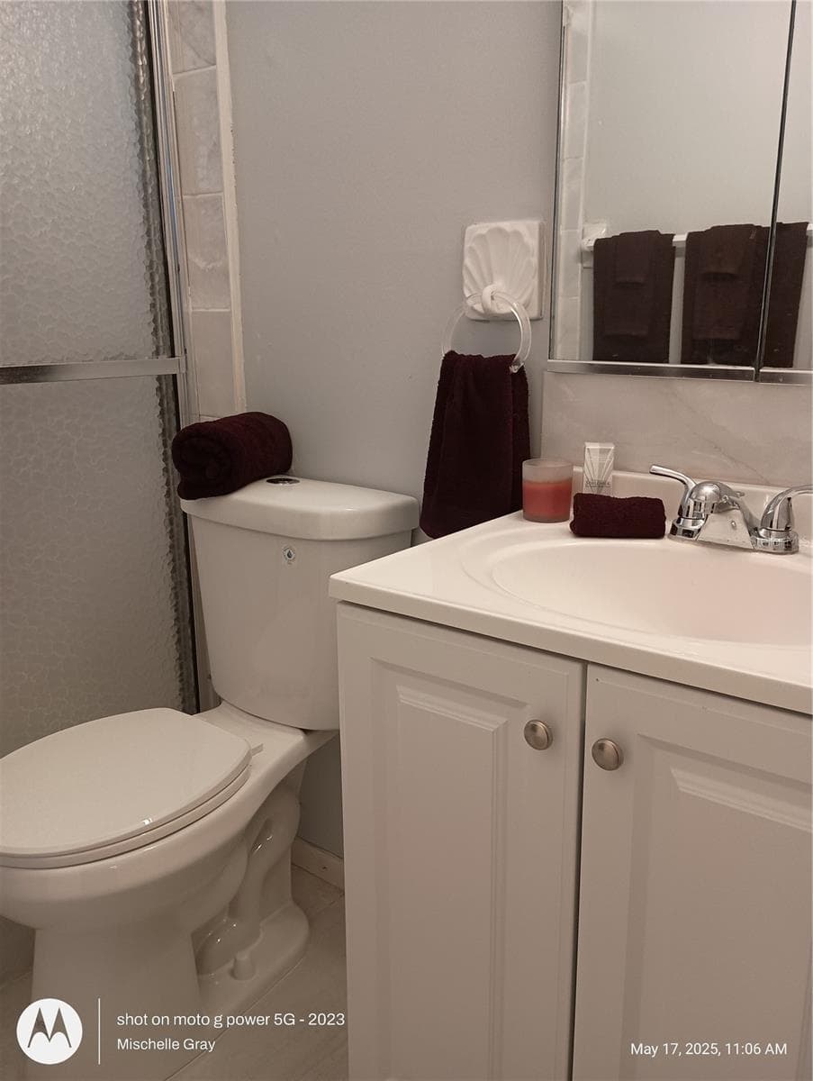 Condominium at 2083 CANAL DR #L32, BRADENTON, photo 7 of 15