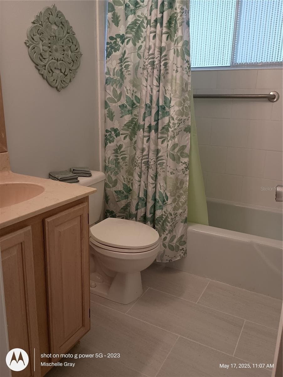 Condominium at 2083 CANAL DR #L32, BRADENTON, photo 9 of 15