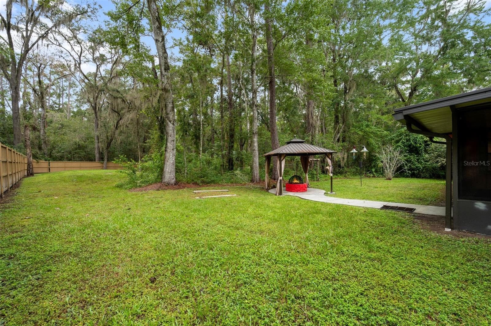 Large backyard - 5306 NW 57TH WAY, GAINESVILLE