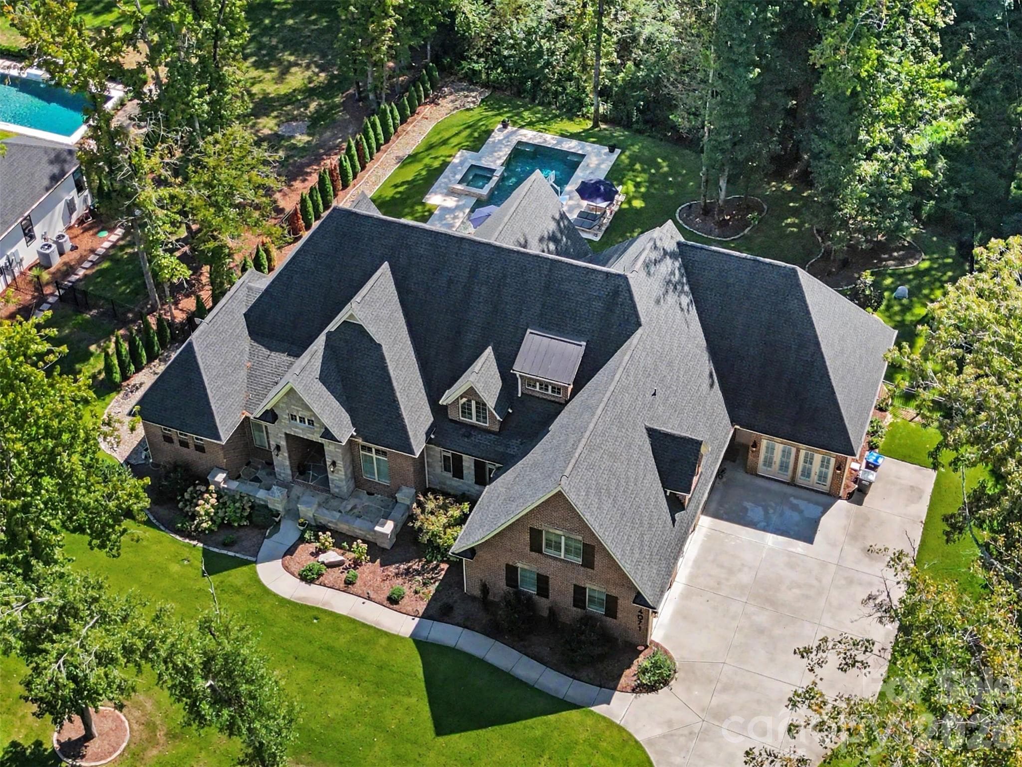 Single Family Residence at 4071 Poplar Ridge Drive, Fort Mill, photo 5 of 47