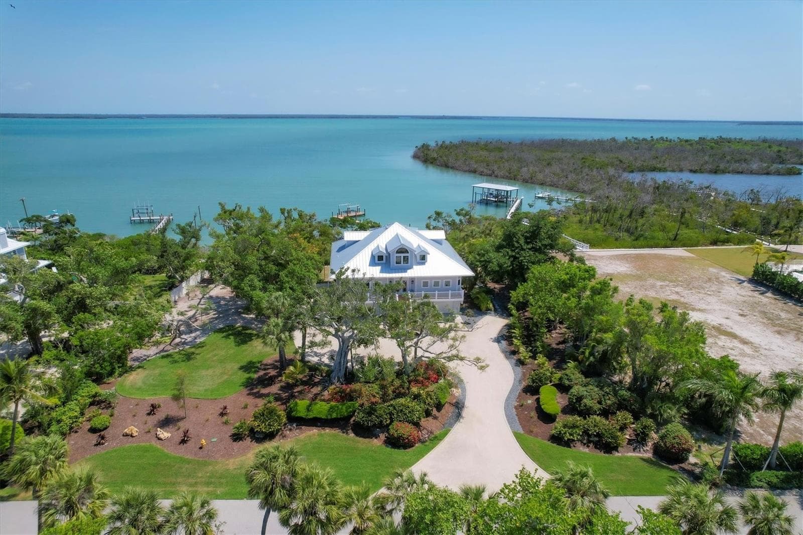 Single Family Residence at 19 GROUPER HOLE DR, BOCA GRANDE, photo 4 of 46