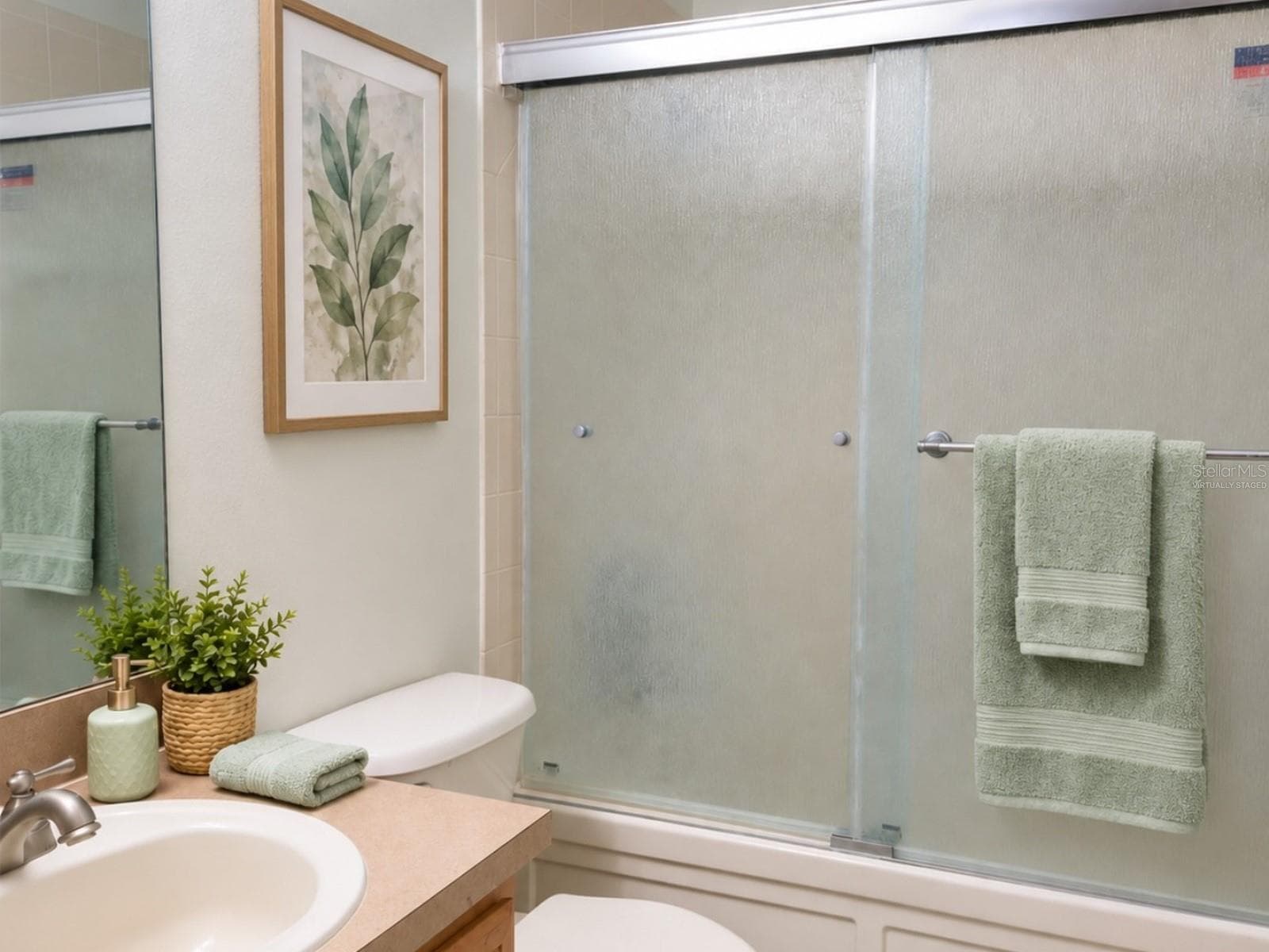 Virtually Staged - 3438 CASTLE STONE CT, VALRICO