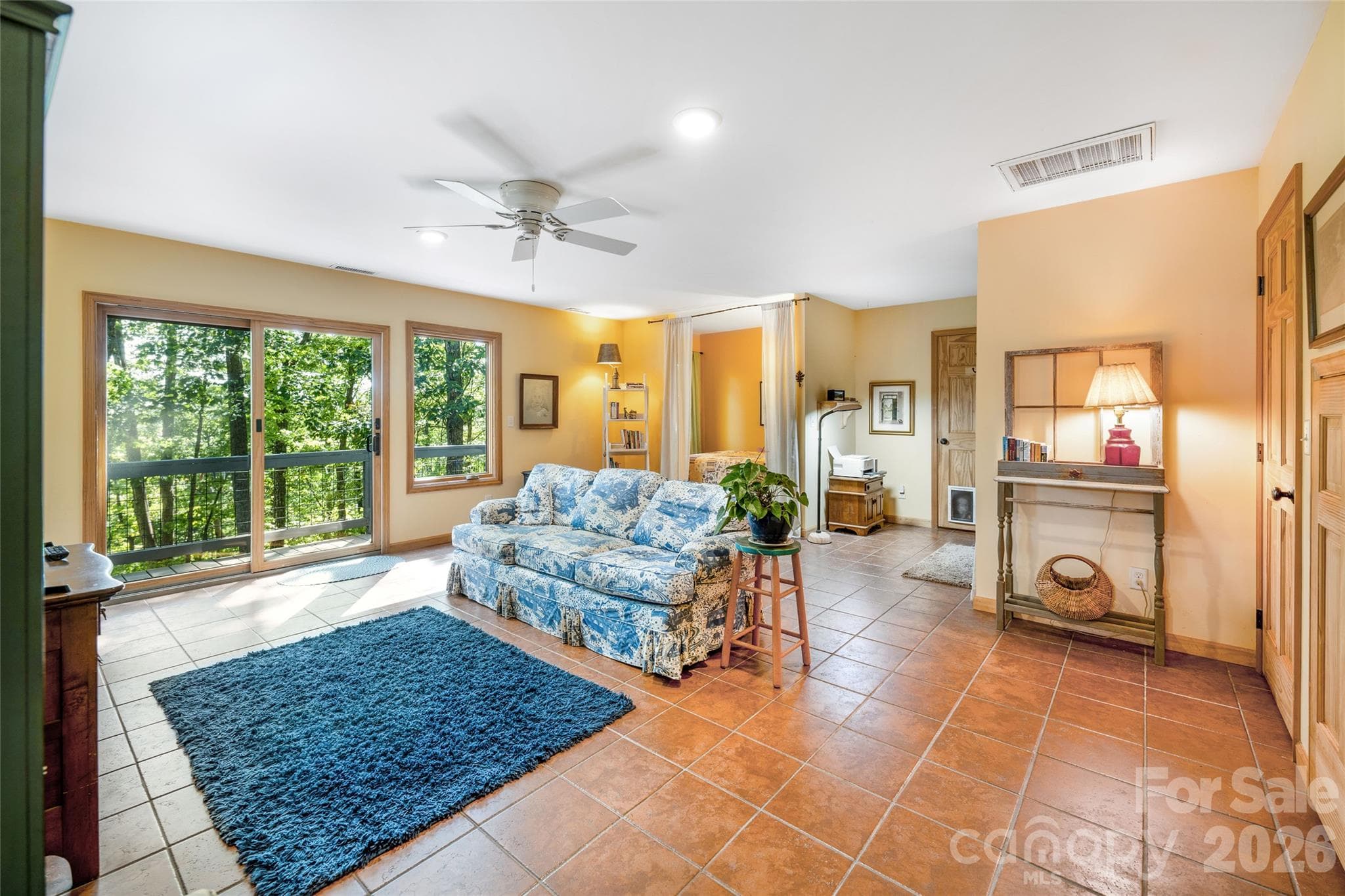 Lower level family room with extra sleeping nooks! - 115 Laurel Wood Drive, Mars Hill