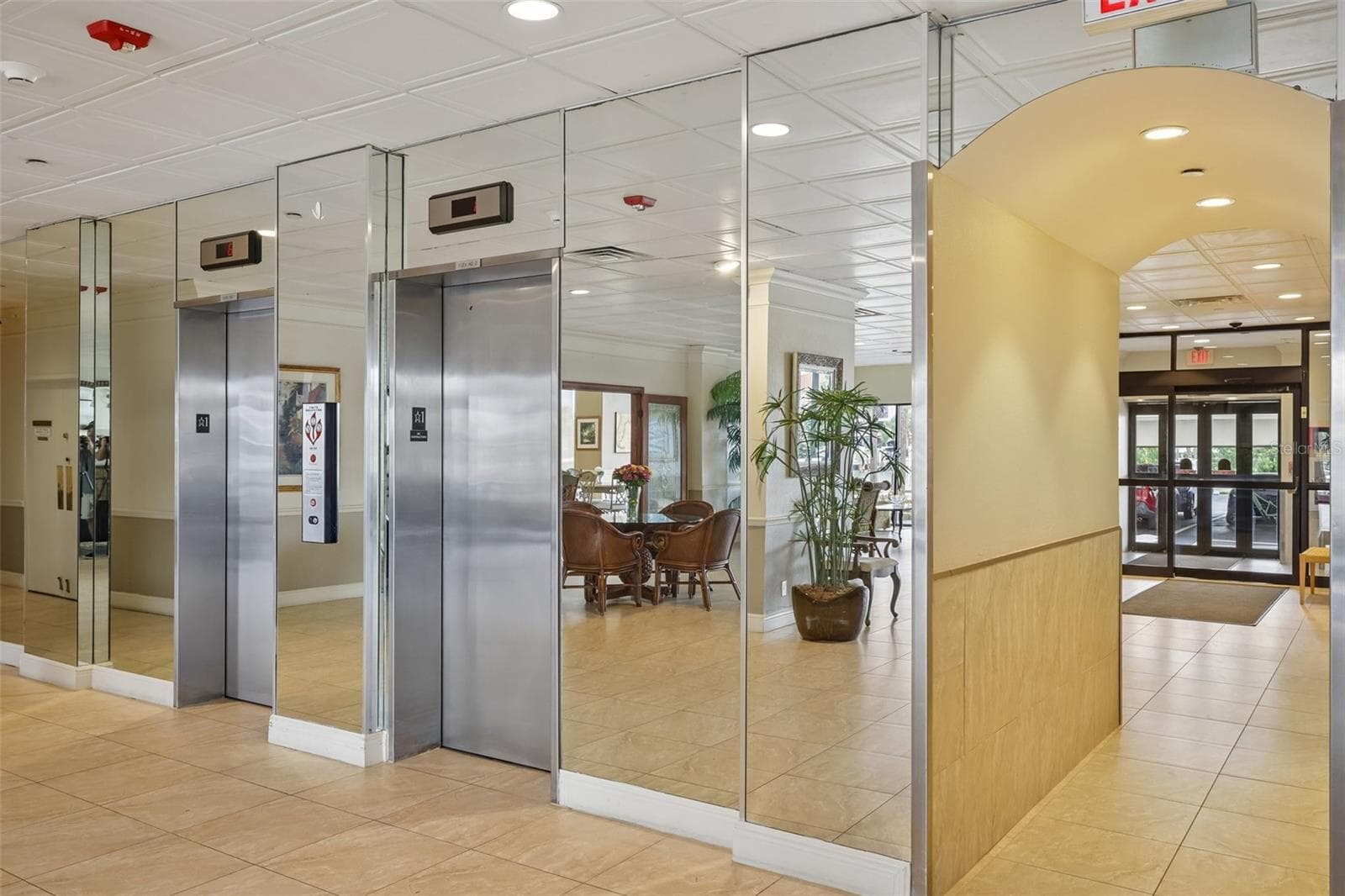 Main Condo Entry - 1621 GULF BLVD #1604, CLEARWATER