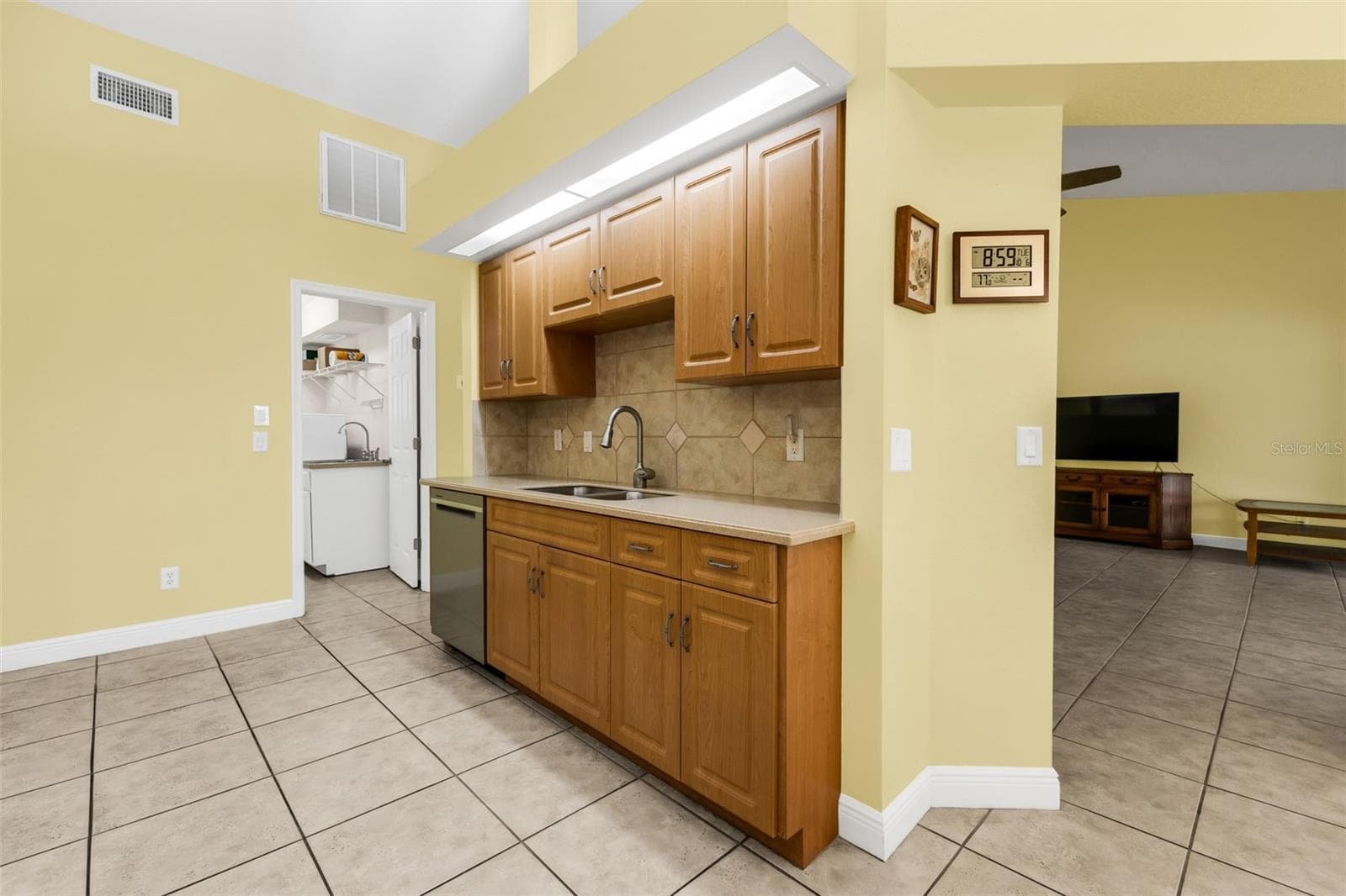 Single Family Residence at 24490 JULIAN CT, PUNTA GORDA, photo 15 of 53