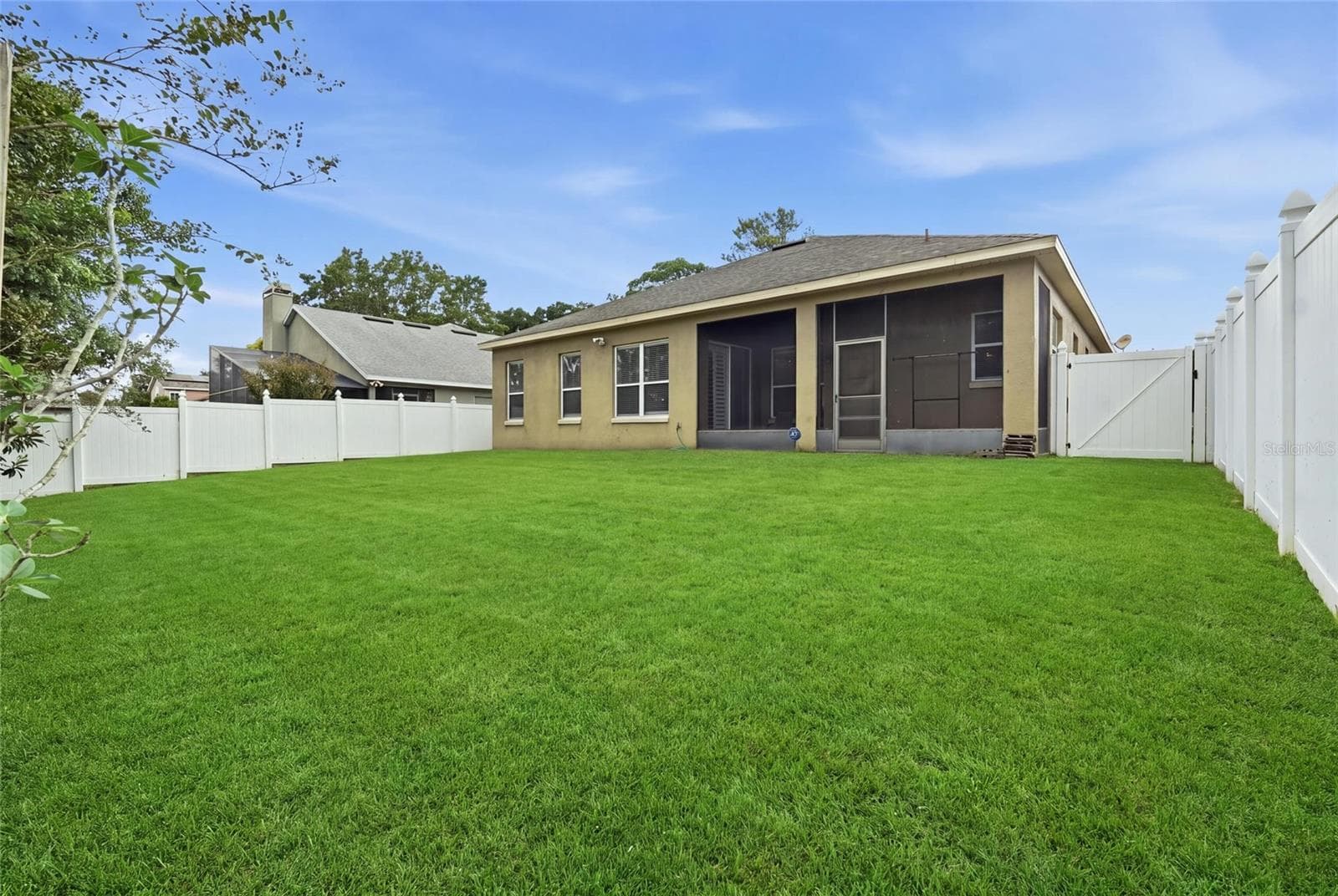 Single Family Residence at 2372 CIMMARON ASH WAY, APOPKA, photo 2 of 31
