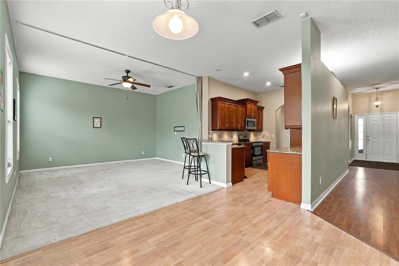 Single Family Residence at 2372 CIMMARON ASH WAY, APOPKA, photo 8 of 31