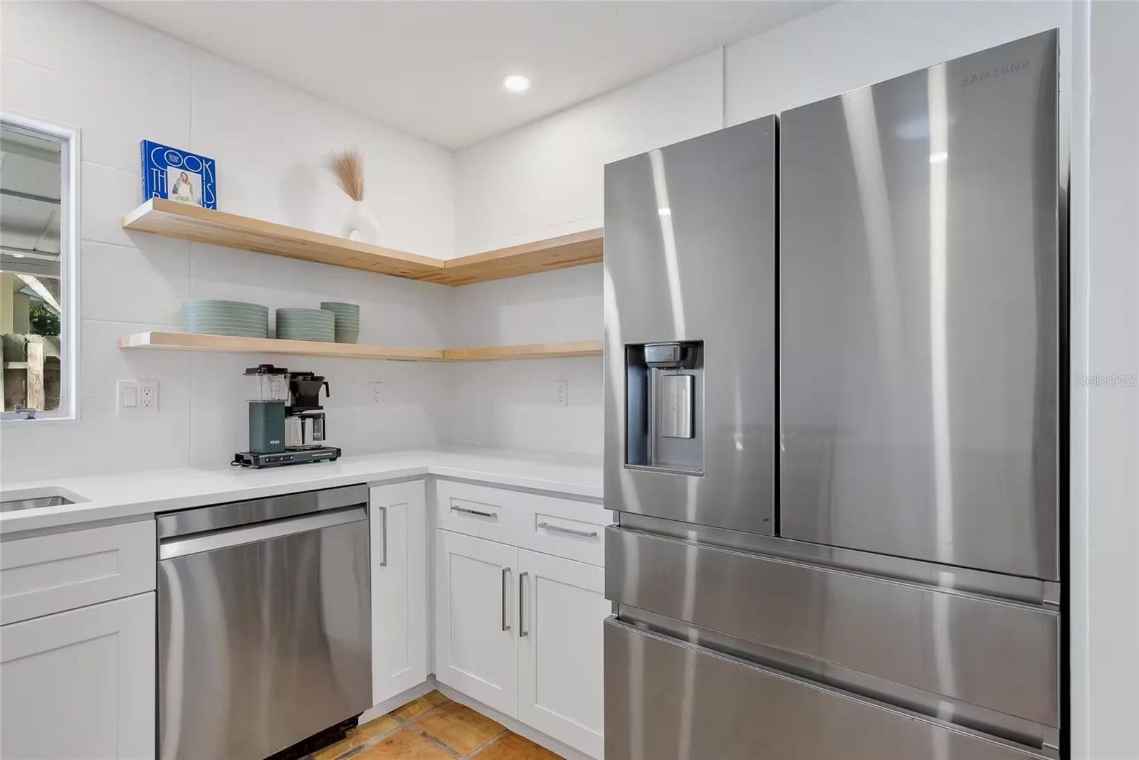 Single Family Residence at 2142 WALDEMERE ST, SARASOTA, photo 10 of 42