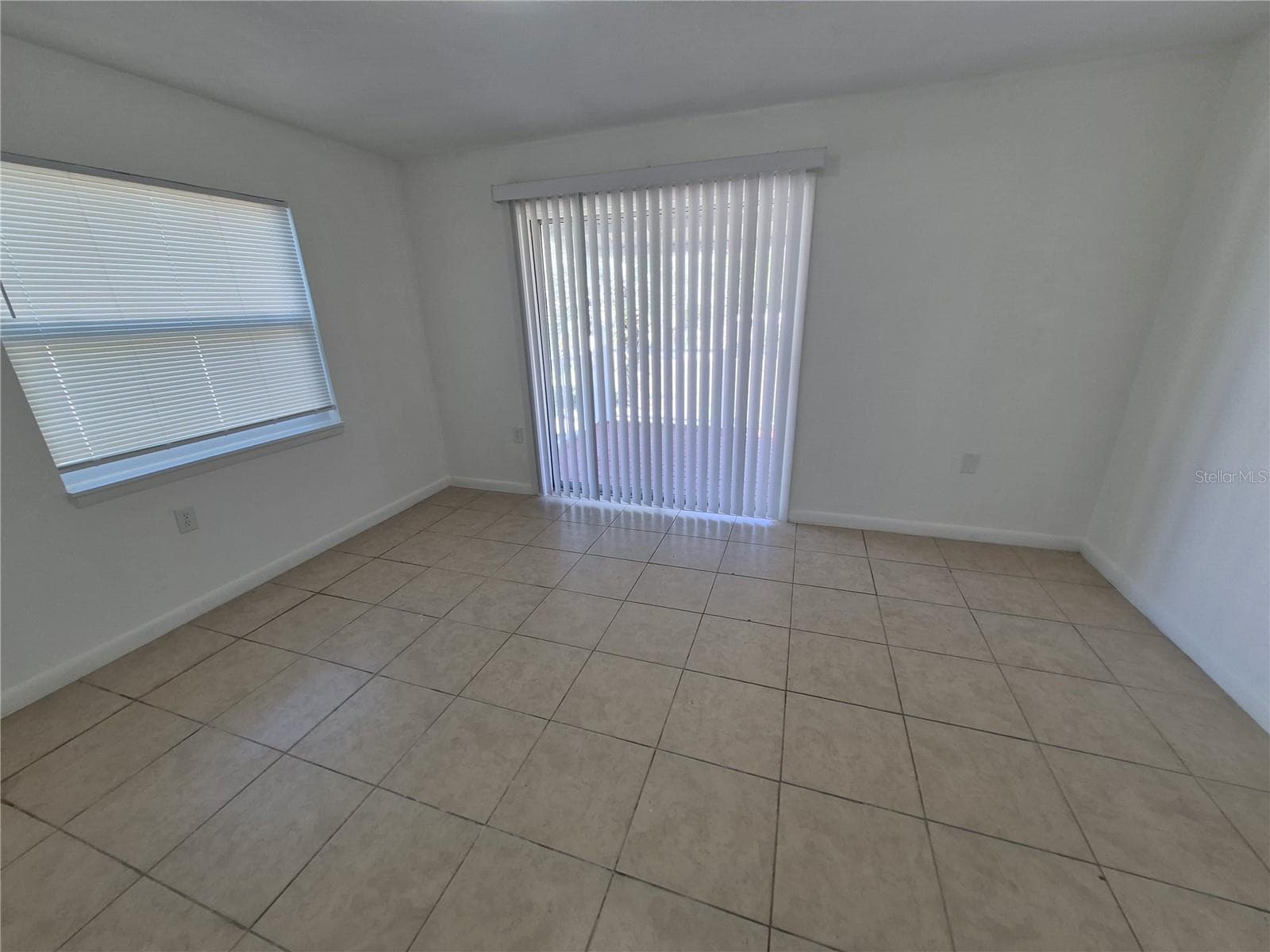 Single Family Residence at 9 MICHIGAN ST, BEVERLY HILLS, photo 9 of 16