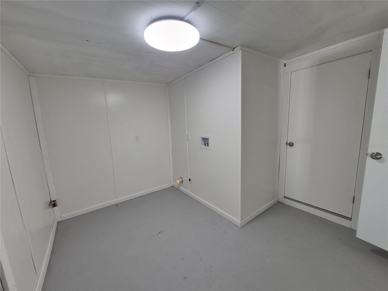 Single Family Residence at 9 MICHIGAN ST, BEVERLY HILLS, photo 13 of 16
