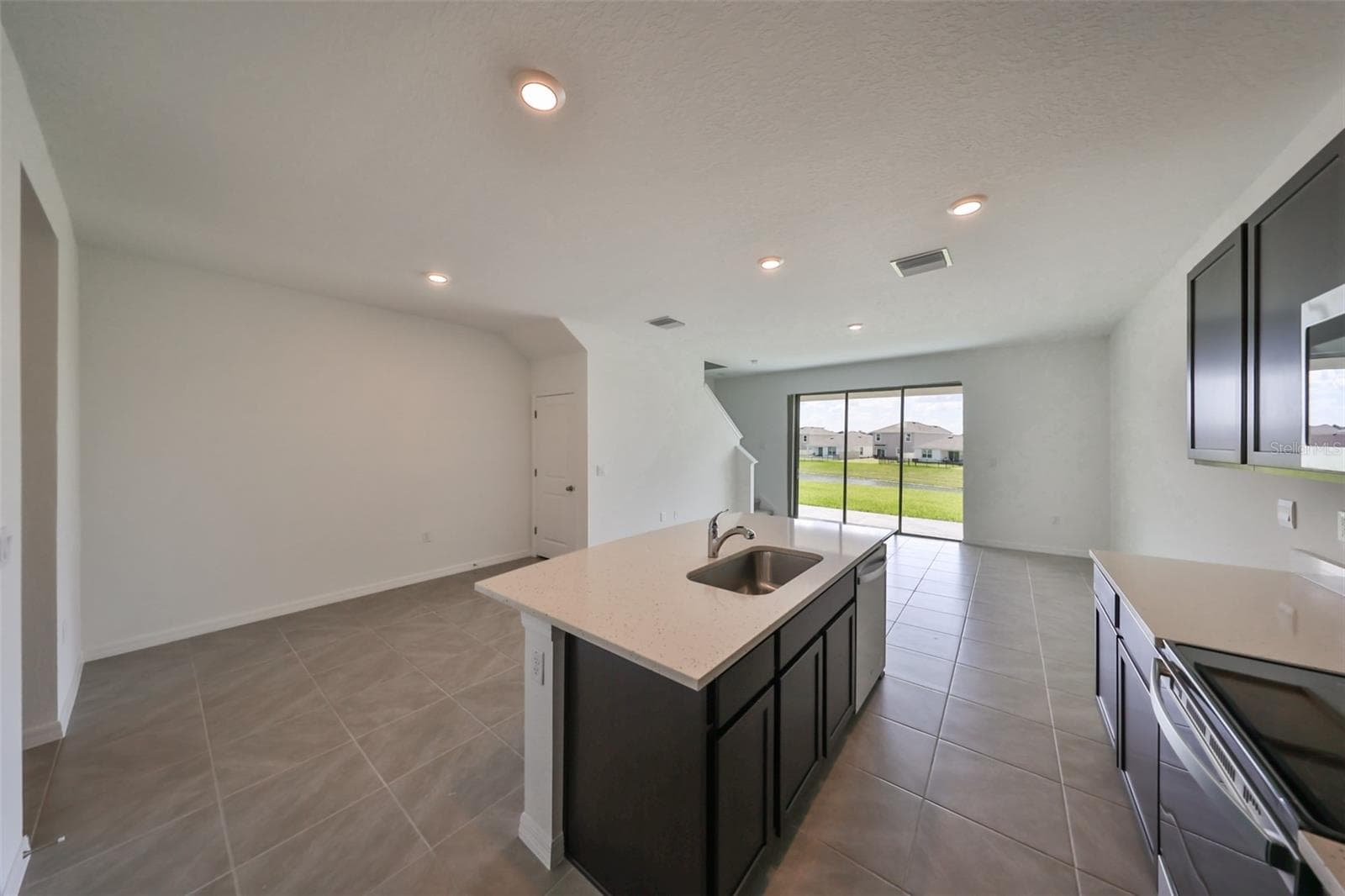 Townhouse at 3531 WHITE DANDELION CT, PLANT CITY, photo 13 of 51