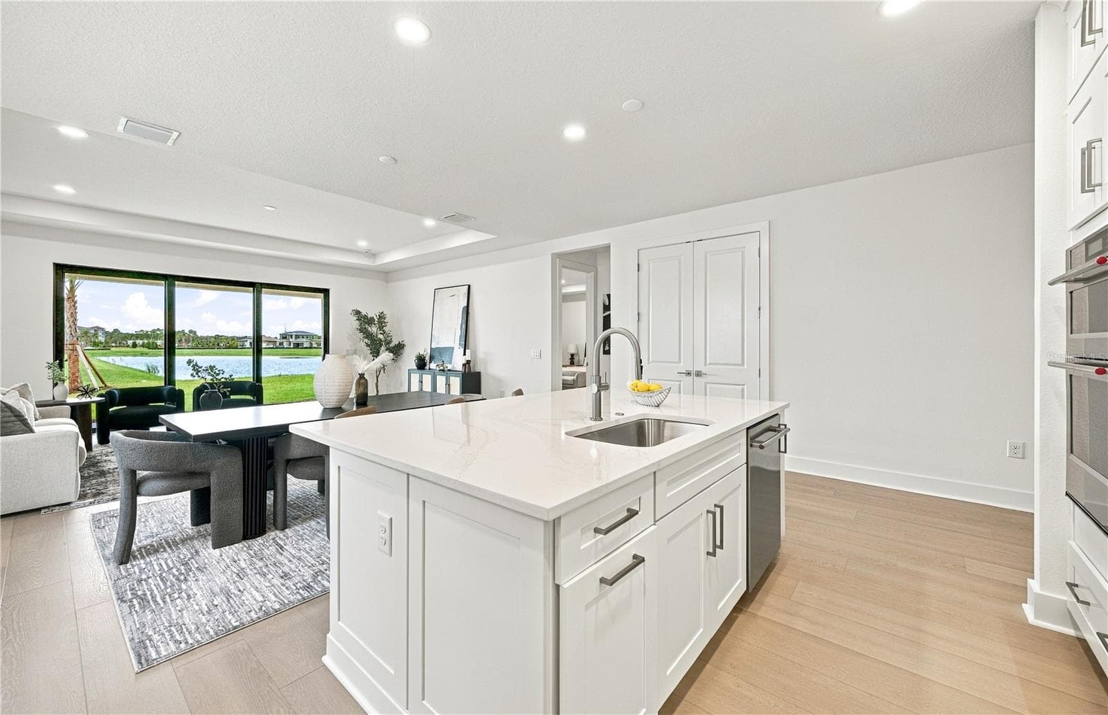 Single Family Residence at 19130 WISDOM LN, VENICE, photo 8 of 46