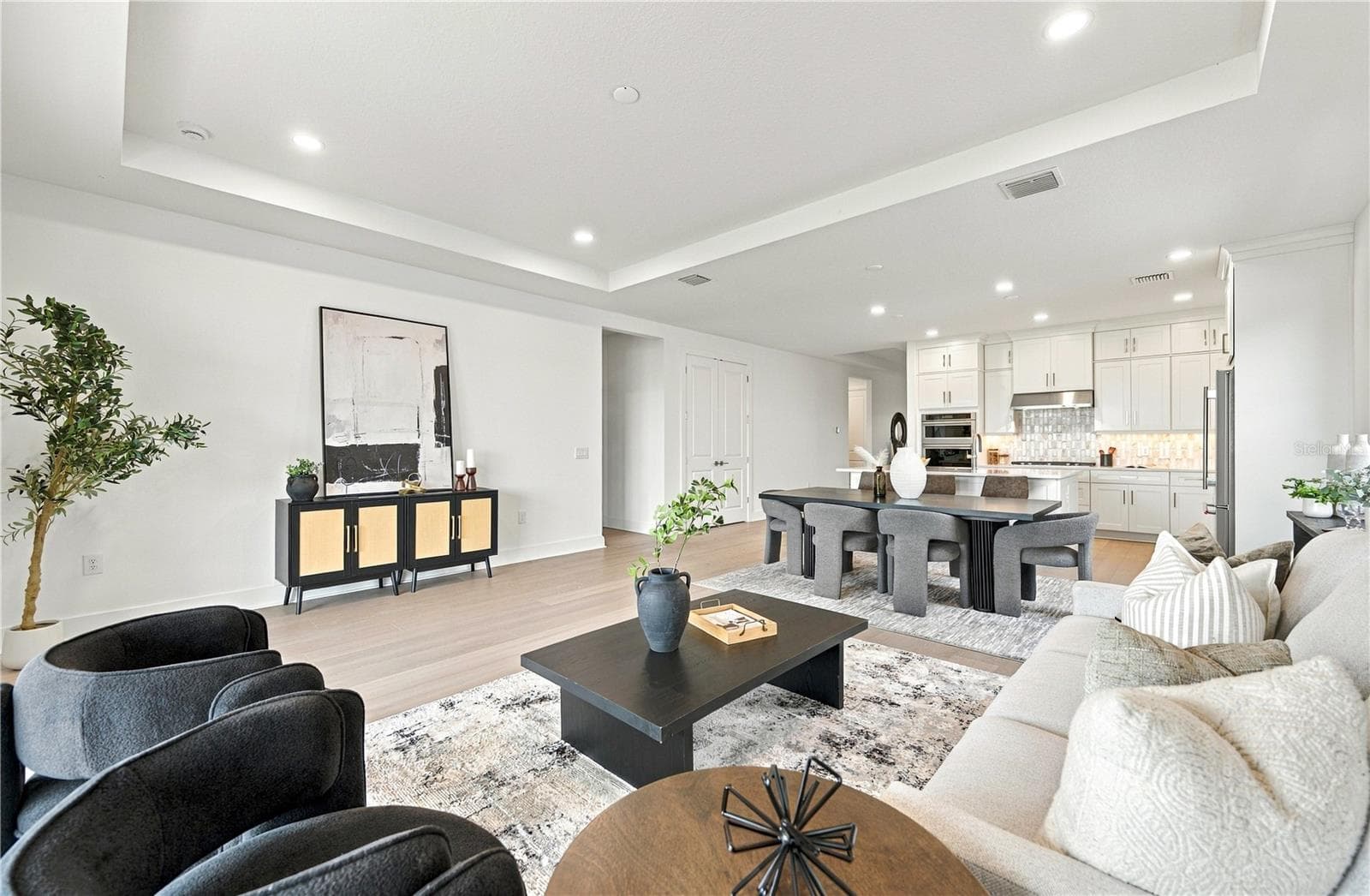 Single Family Residence at 19130 WISDOM LN, VENICE, photo 16 of 46