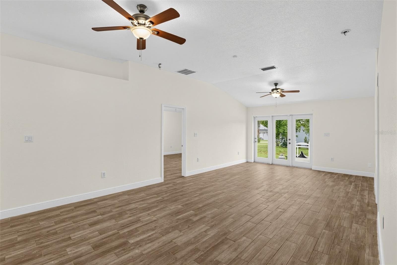 Single Family Residence at 7320 TOMBERLIN LN, MOUNT DORA, photo 5 of 26