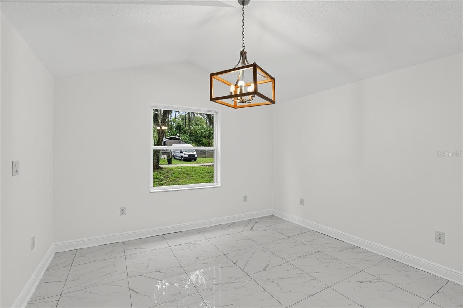 Single Family Residence at 7320 TOMBERLIN LN, MOUNT DORA, photo 12 of 26