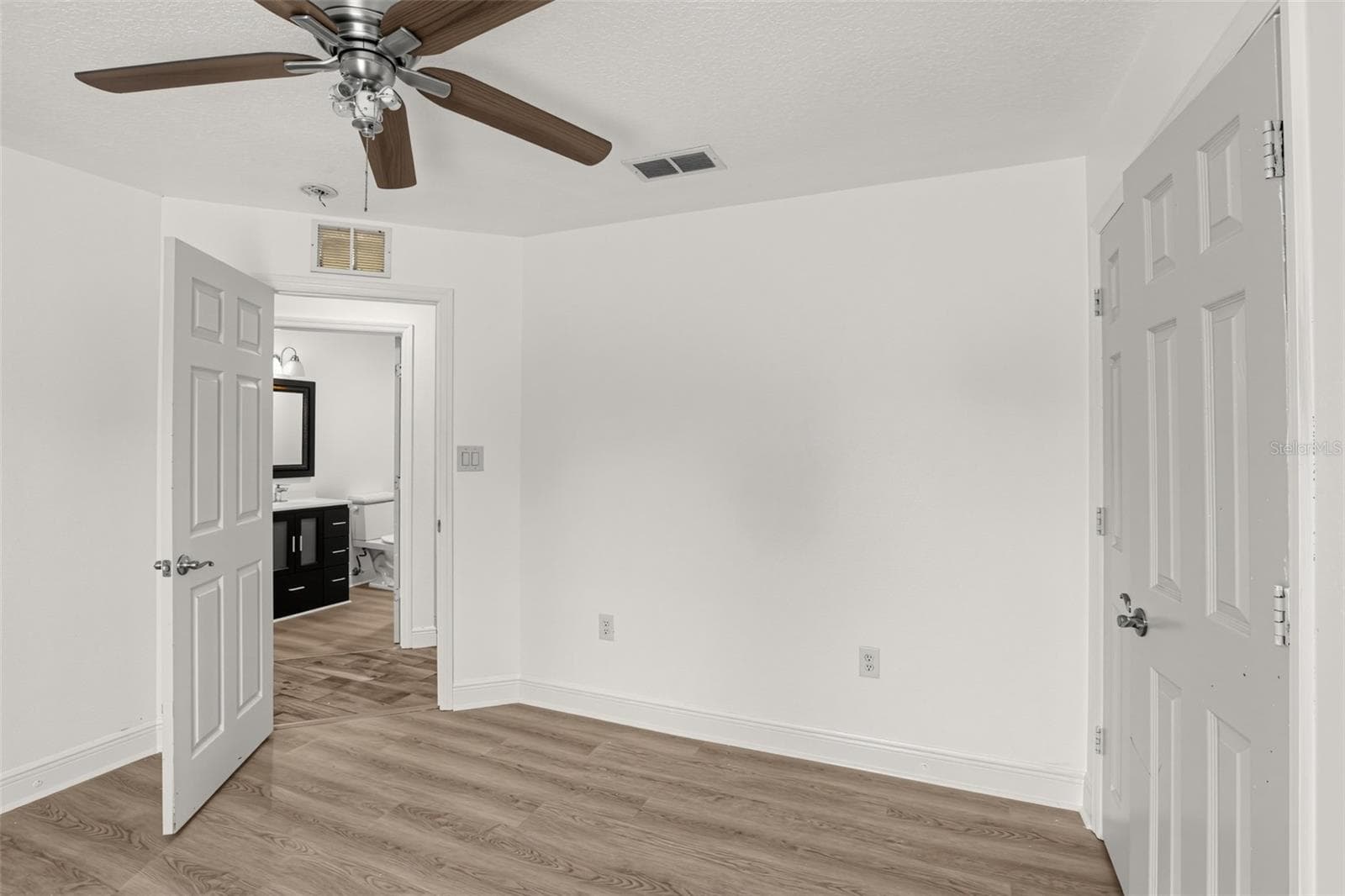 Single Family Residence at 7320 TOMBERLIN LN, MOUNT DORA, photo 15 of 26