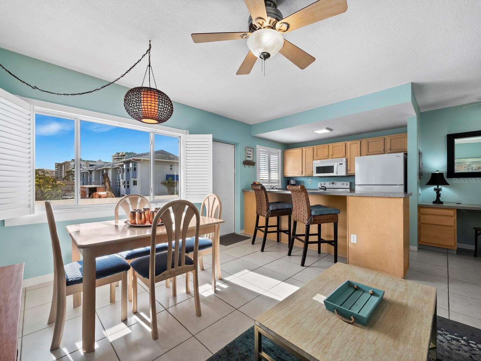 Condominium at 475 BENJAMIN FRANKLIN DR #215, SARASOTA, photo 7 of 43
