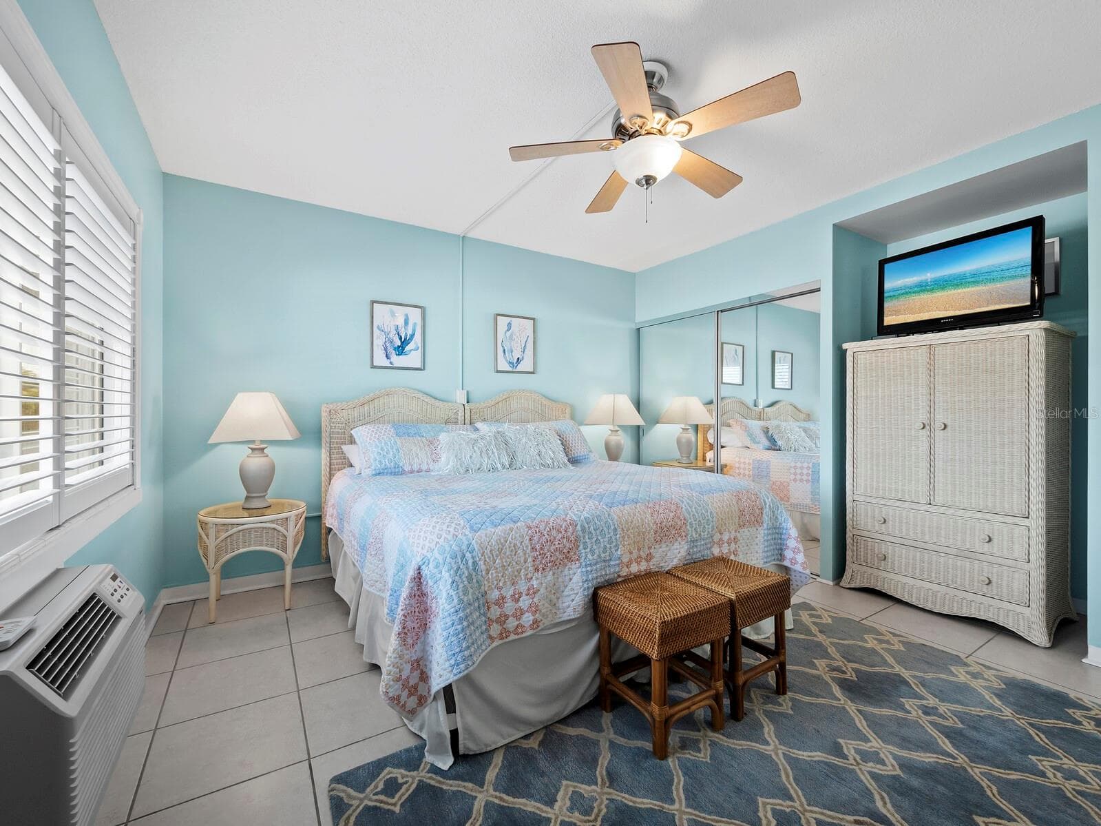Condominium at 475 BENJAMIN FRANKLIN DR #215, SARASOTA, photo 11 of 43