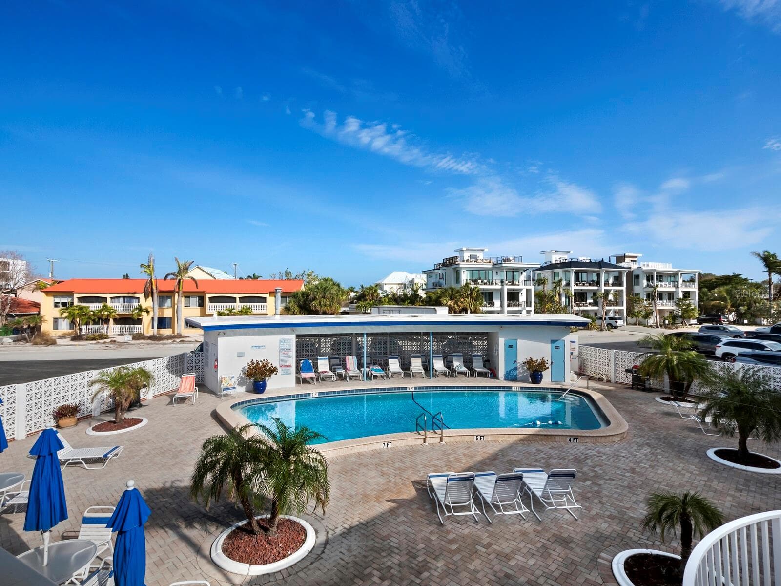 Condominium at 475 BENJAMIN FRANKLIN DR #215, SARASOTA, photo 16 of 43
