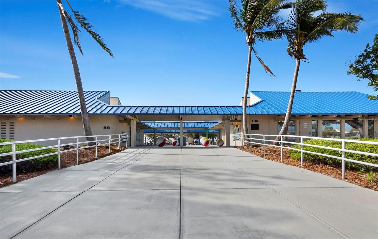 Condominium at 475 BENJAMIN FRANKLIN DR #215, SARASOTA, photo 24 of 43