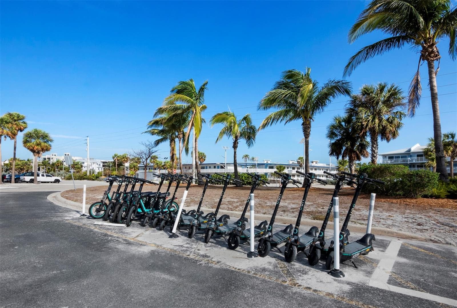 Condominium at 475 BENJAMIN FRANKLIN DR #215, SARASOTA, photo 29 of 43