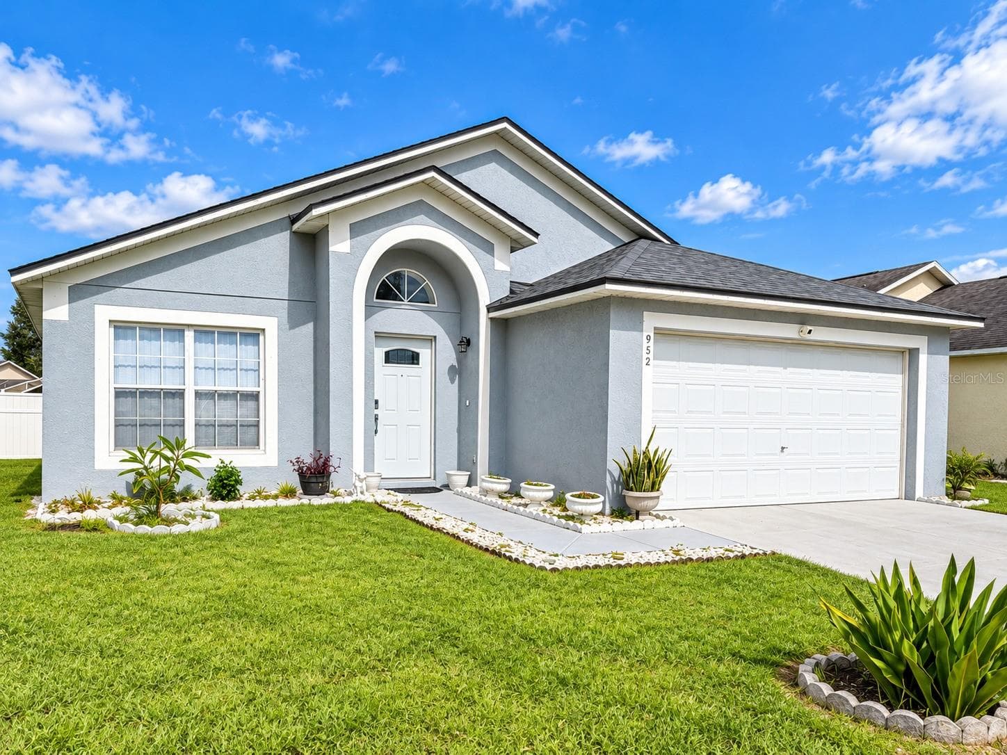 Single Family Residence at 952 CLEAR CREEK CIR, CLERMONT, photo 2 of 38