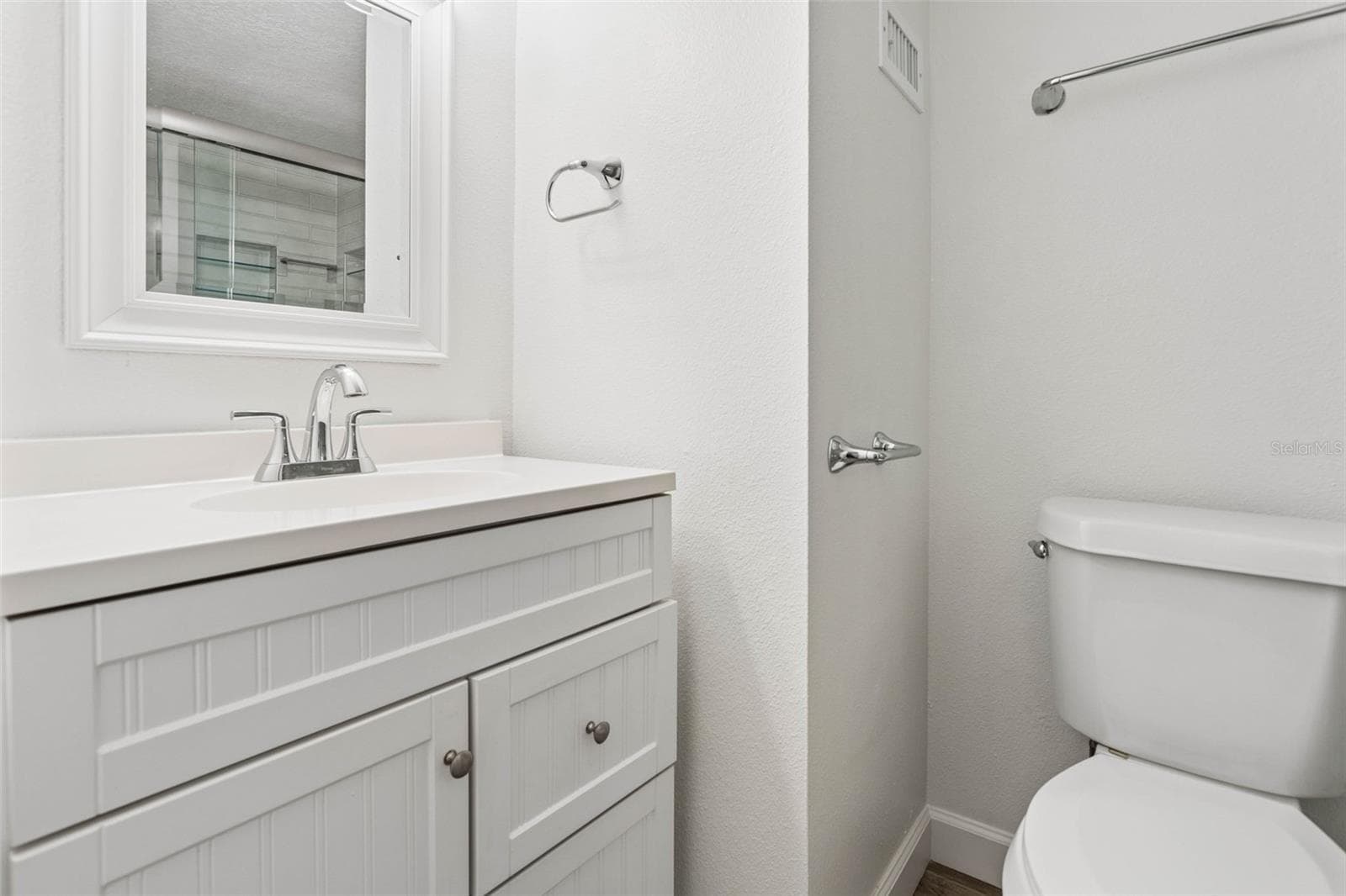 full bath - 4219 LA SORRENTO CT, TAMPA