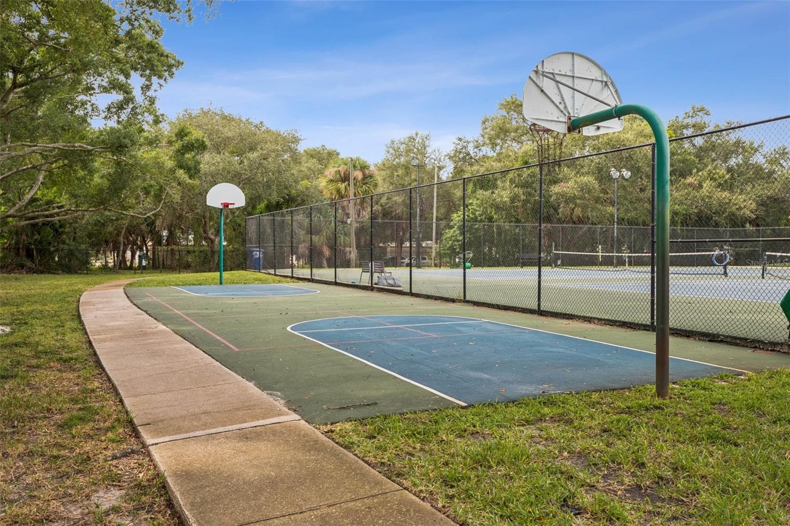 community tennis - 4219 LA SORRENTO CT, TAMPA