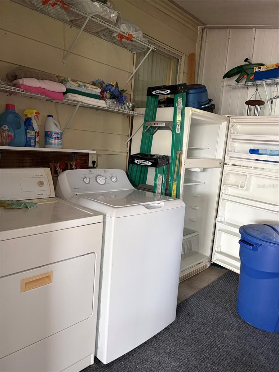 Manufactured Home at 193 E SWEET CIR, WINTER HAVEN, photo 18 of 19
