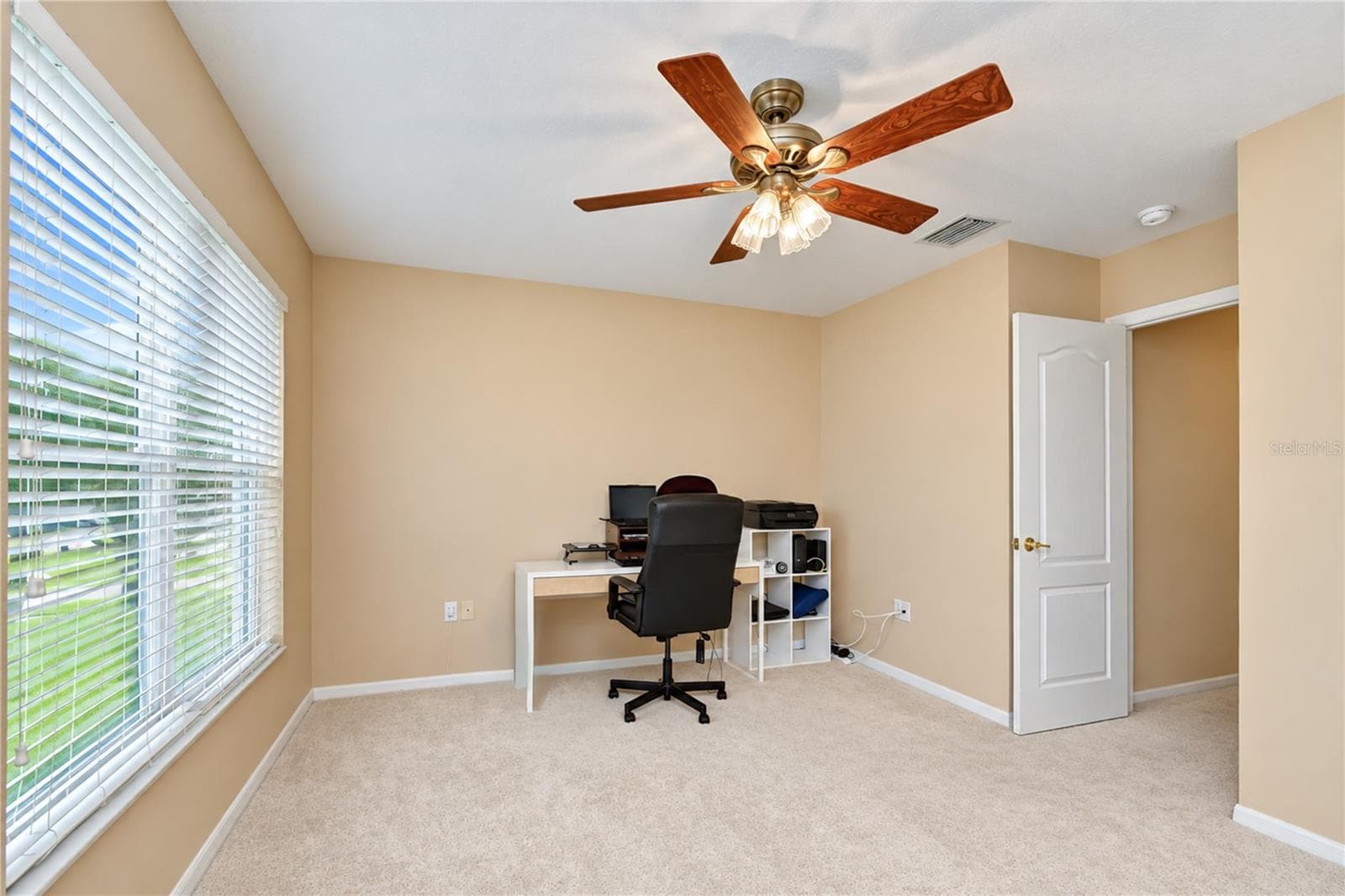 Flexible space that can adapt to changing household needs. - 5104 WHISPERING LEAF TRL, VALRICO