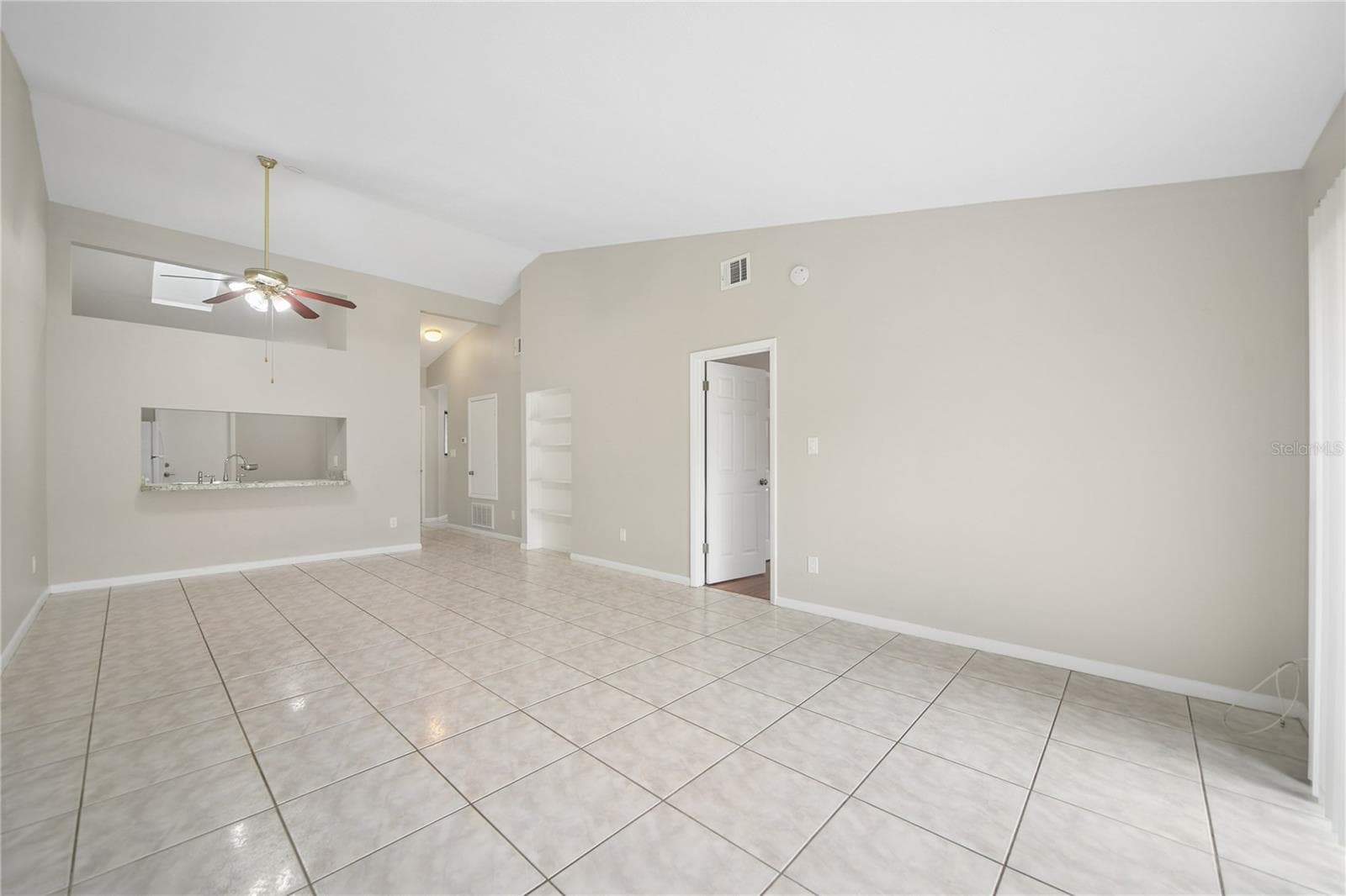 Half Duplex at 624 S WILDFLOWER CT, LONGWOOD, photo 10 of 29