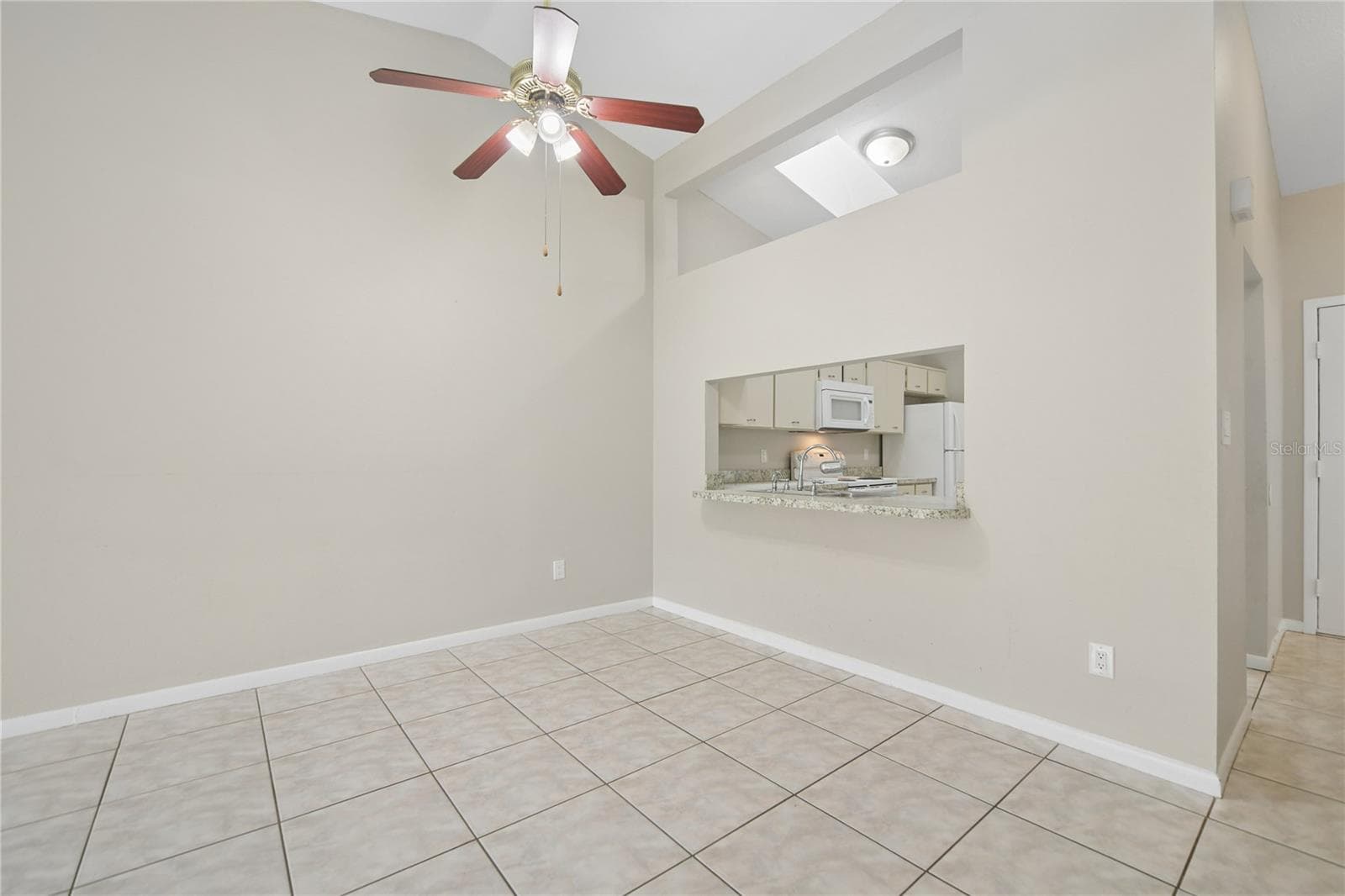 Half Duplex at 624 S WILDFLOWER CT, LONGWOOD, photo 11 of 29