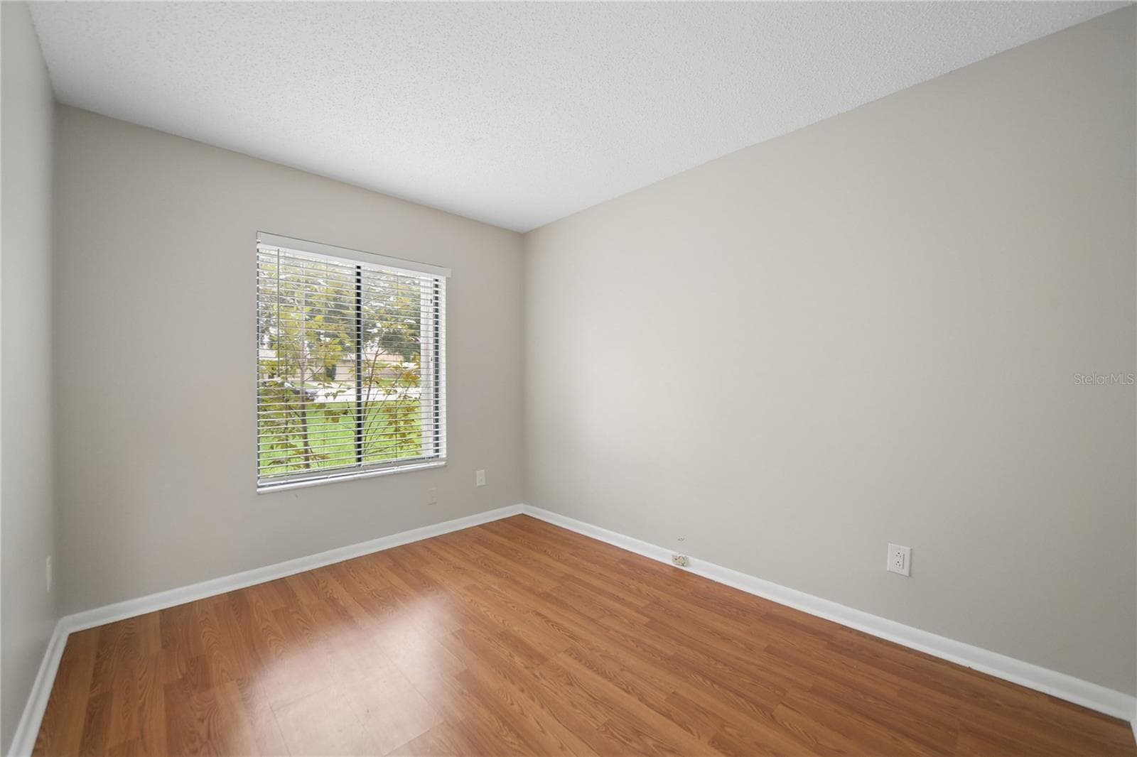 Half Duplex at 624 S WILDFLOWER CT, LONGWOOD, photo 18 of 29