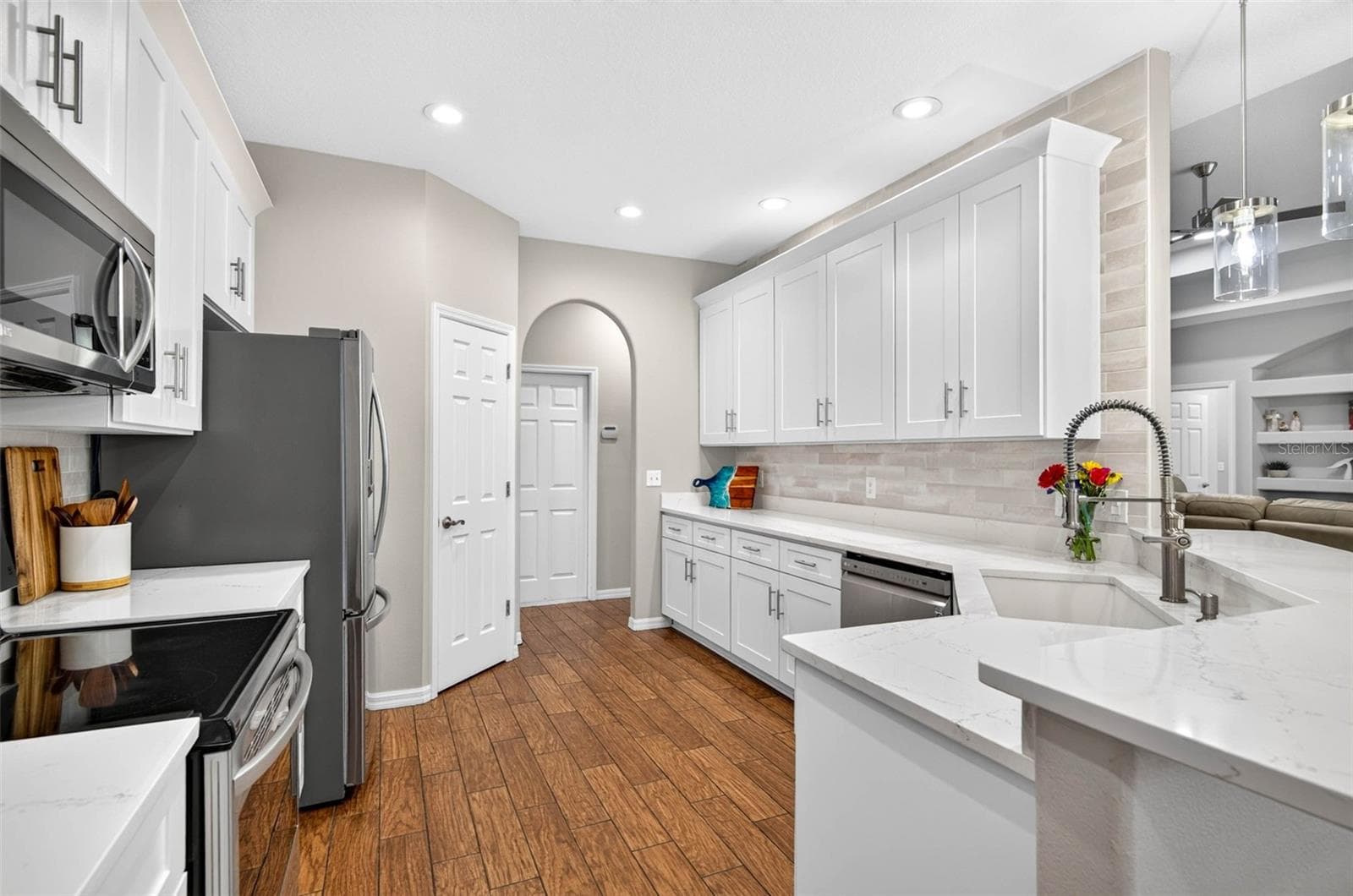 Single Family Residence at 3825 SALIDA DELSOL DR, RUSKIN, photo 6 of 56