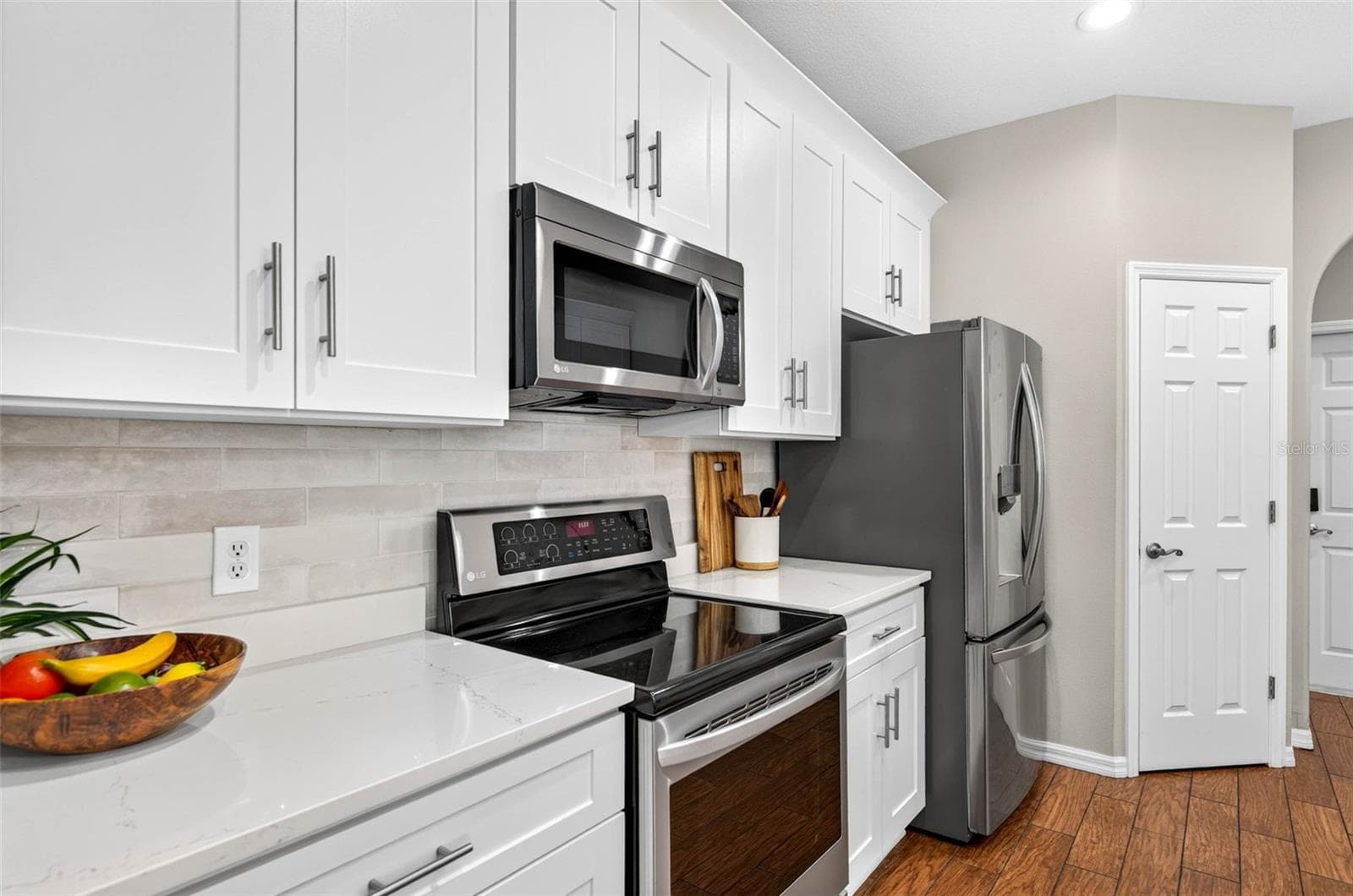Single Family Residence at 3825 SALIDA DELSOL DR, RUSKIN, photo 8 of 56