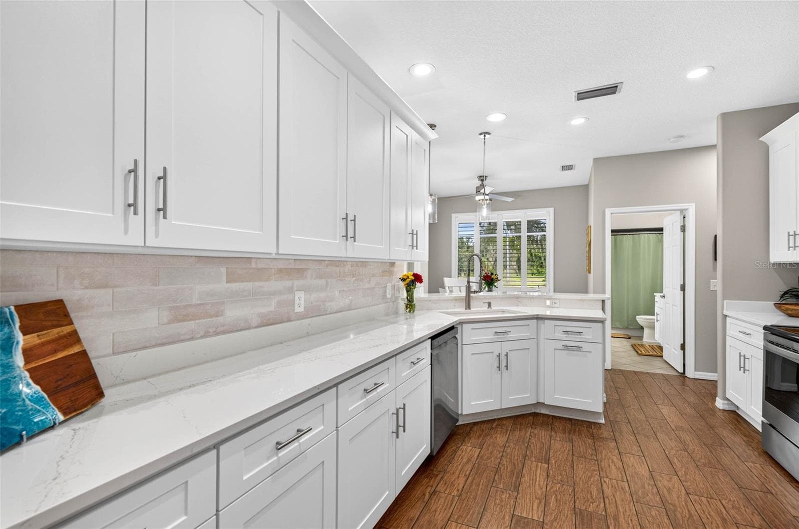 Single Family Residence at 3825 SALIDA DELSOL DR, RUSKIN, photo 12 of 56
