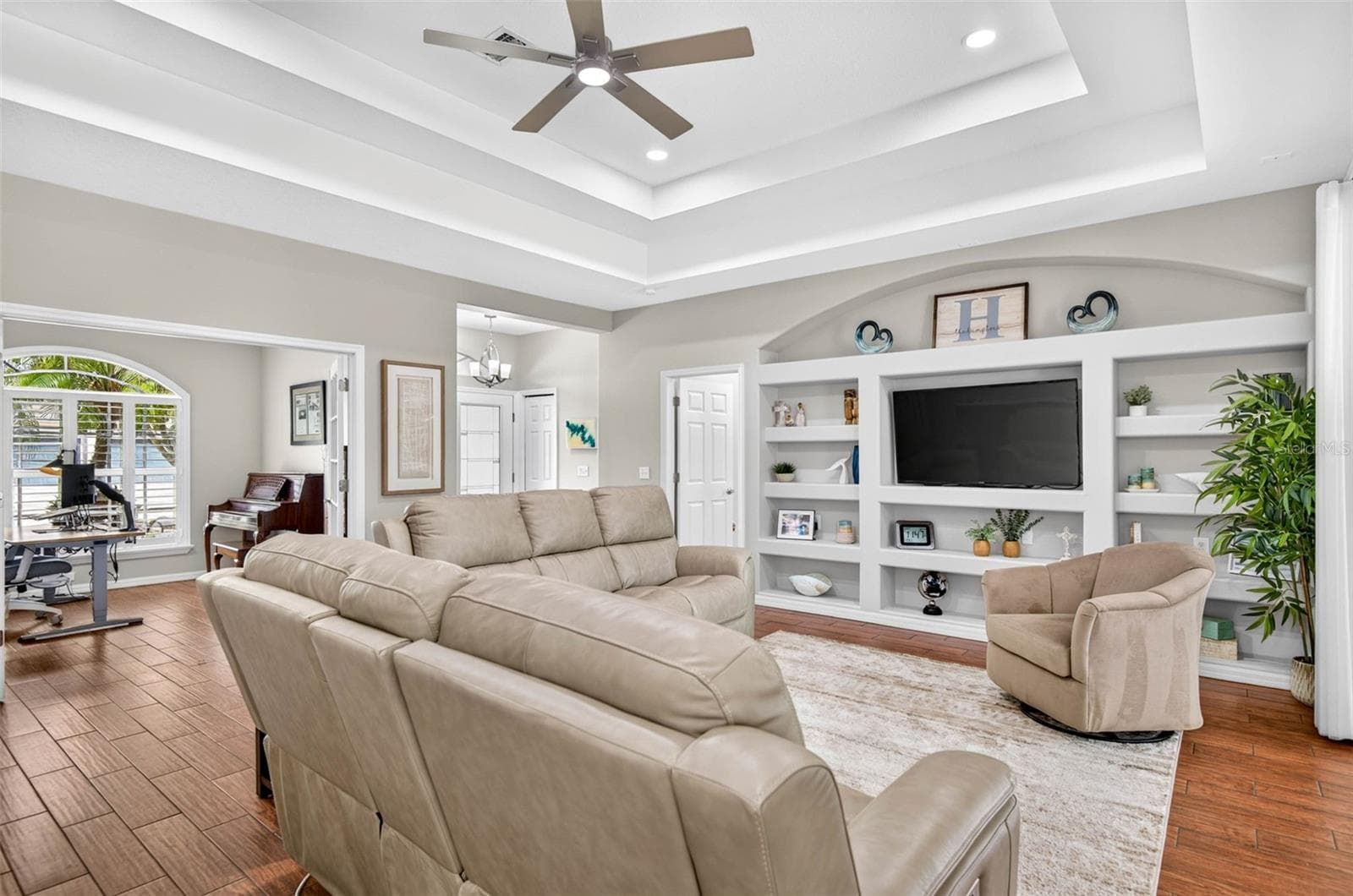 Single Family Residence at 3825 SALIDA DELSOL DR, RUSKIN, photo 15 of 56